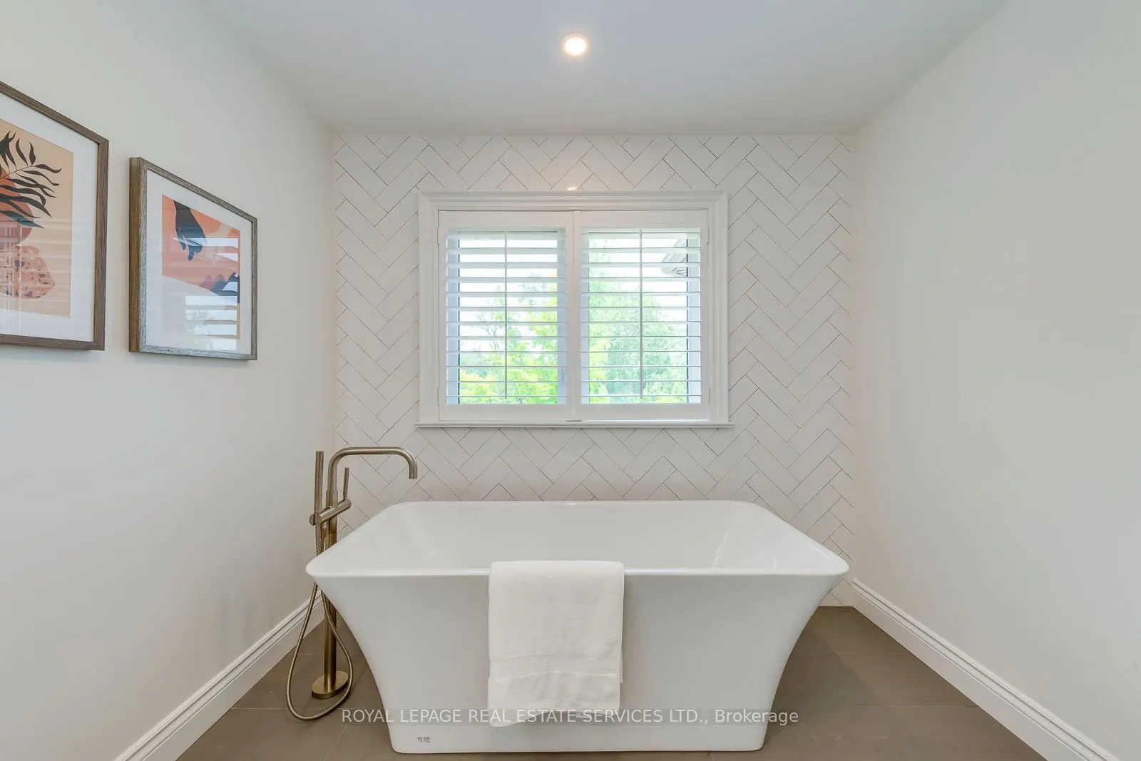 1387 Bayshire Drive