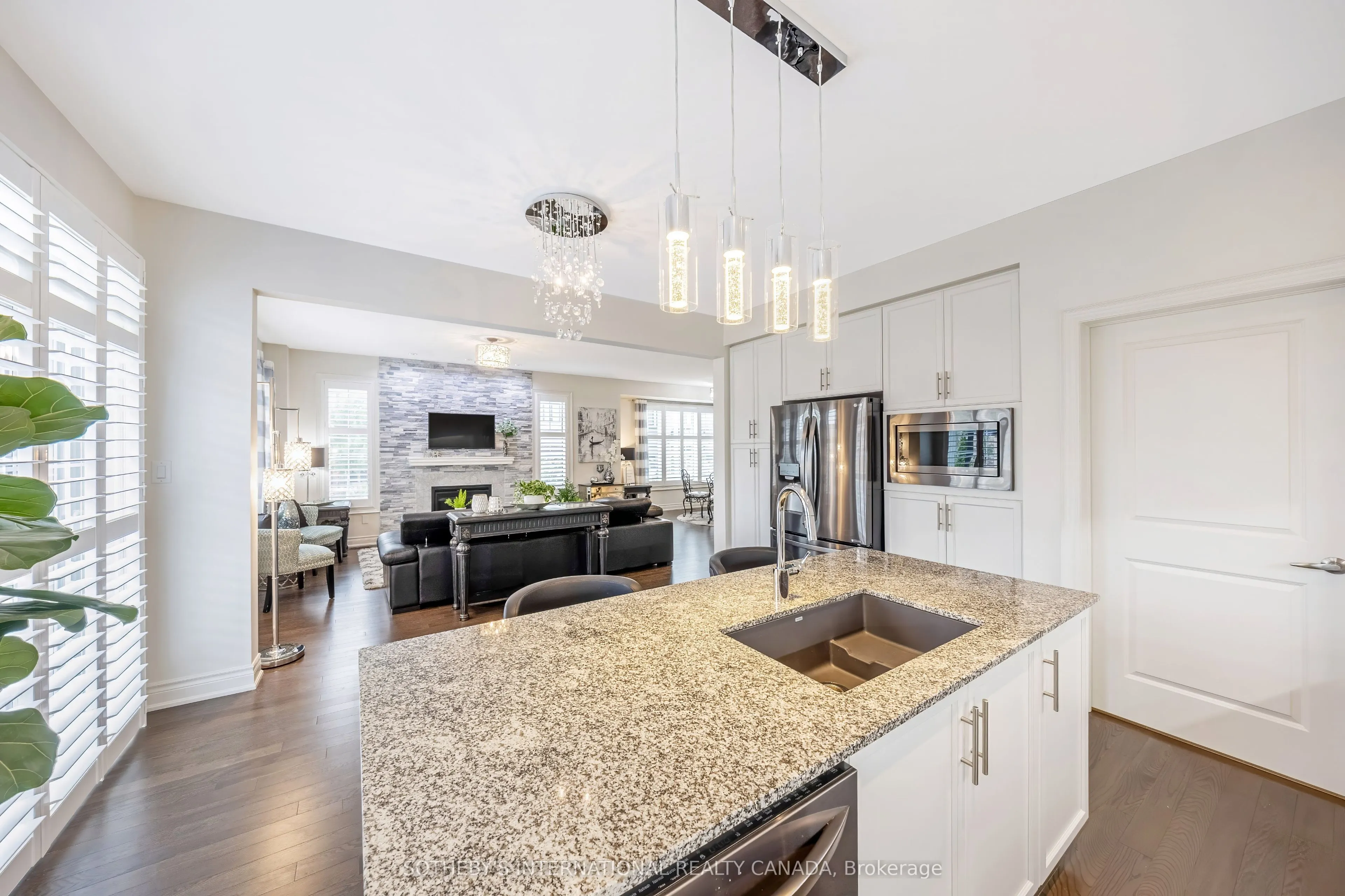 1150 Raspberry Terrace