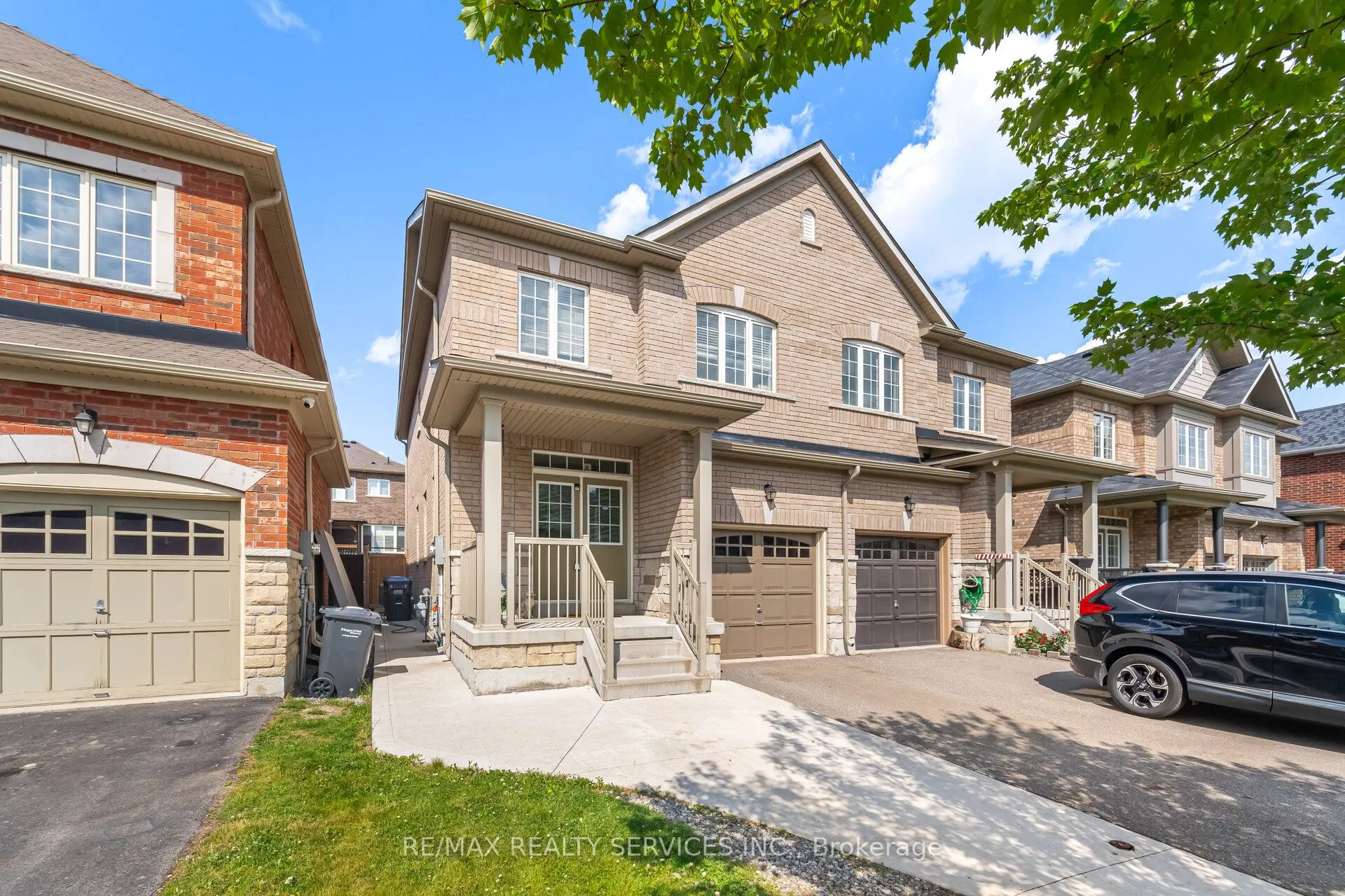 20 Blackberry Valley Crescent