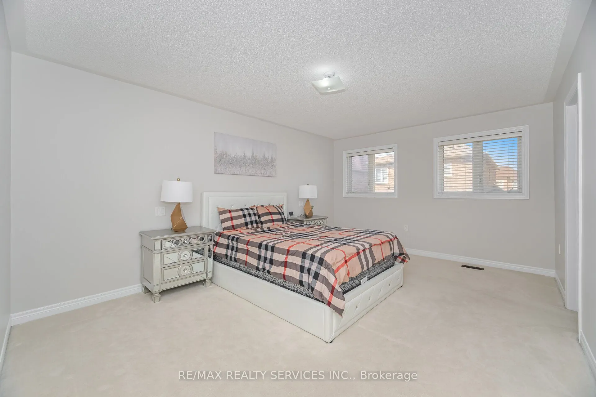 20 Blackberry Valley Crescent