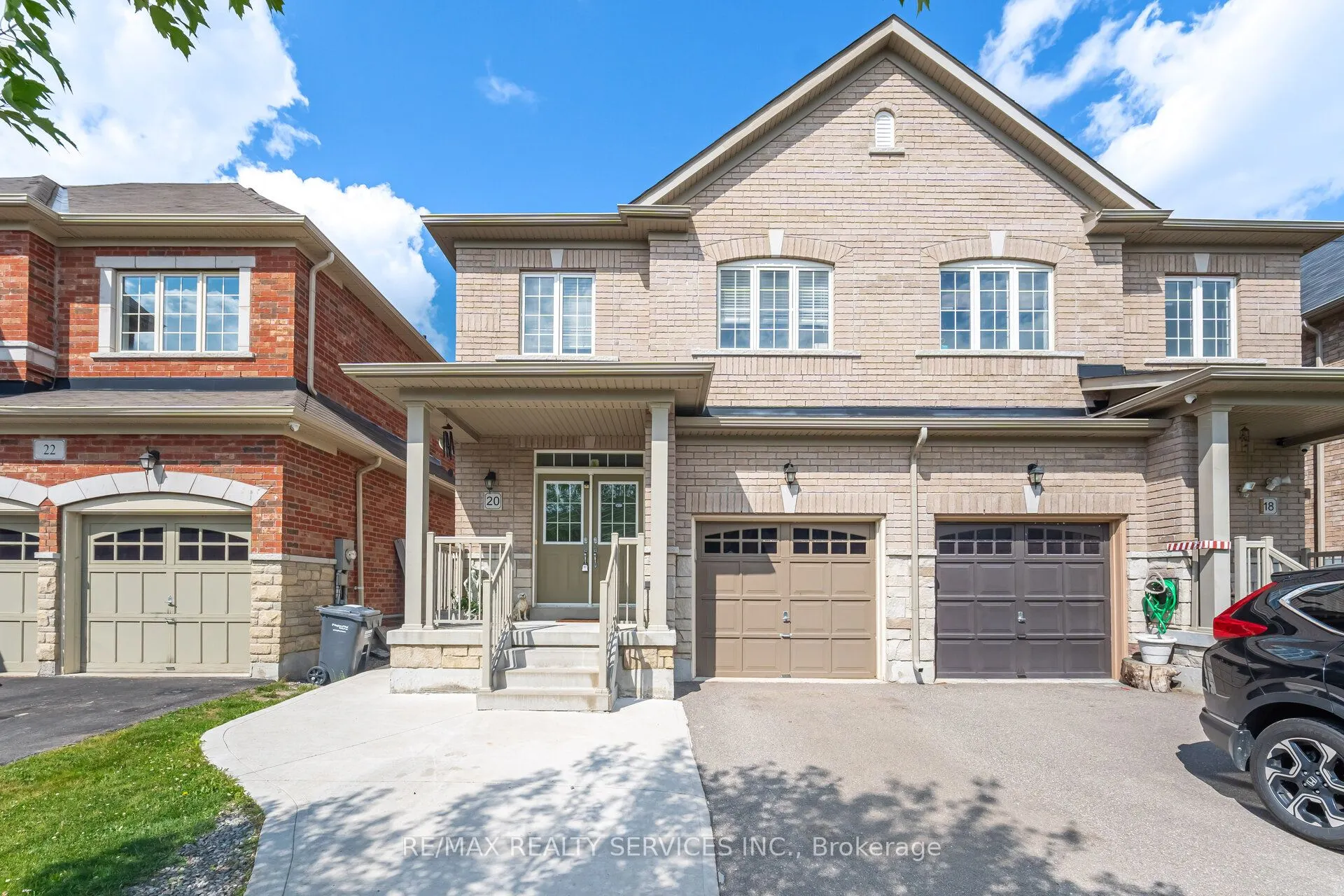 20 Blackberry Valley Crescent