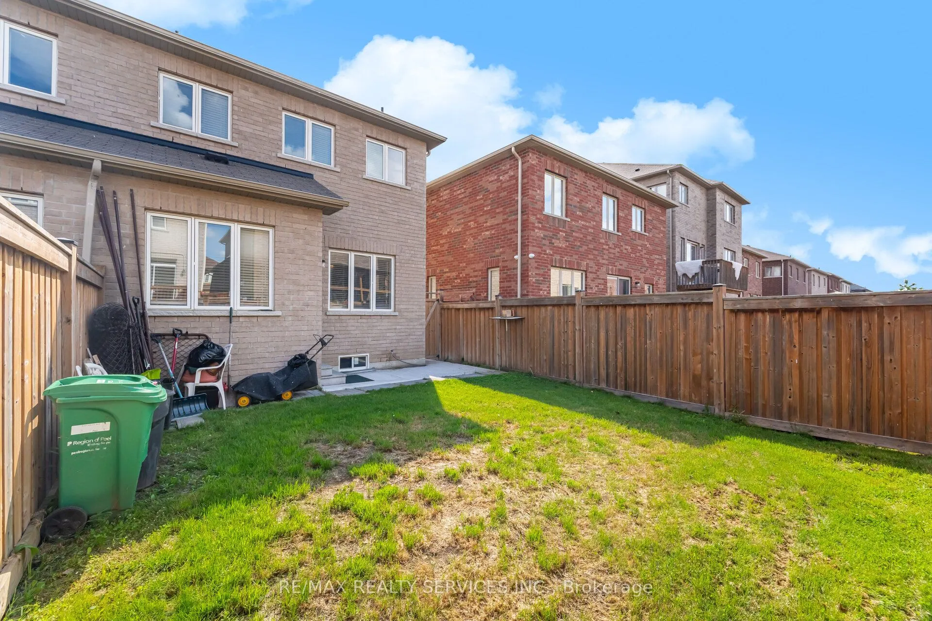 20 Blackberry Valley Crescent