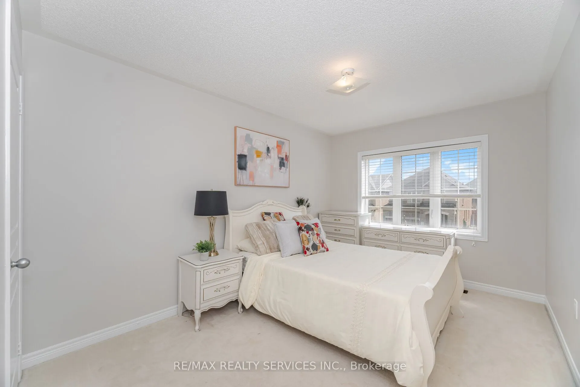 20 Blackberry Valley Crescent
