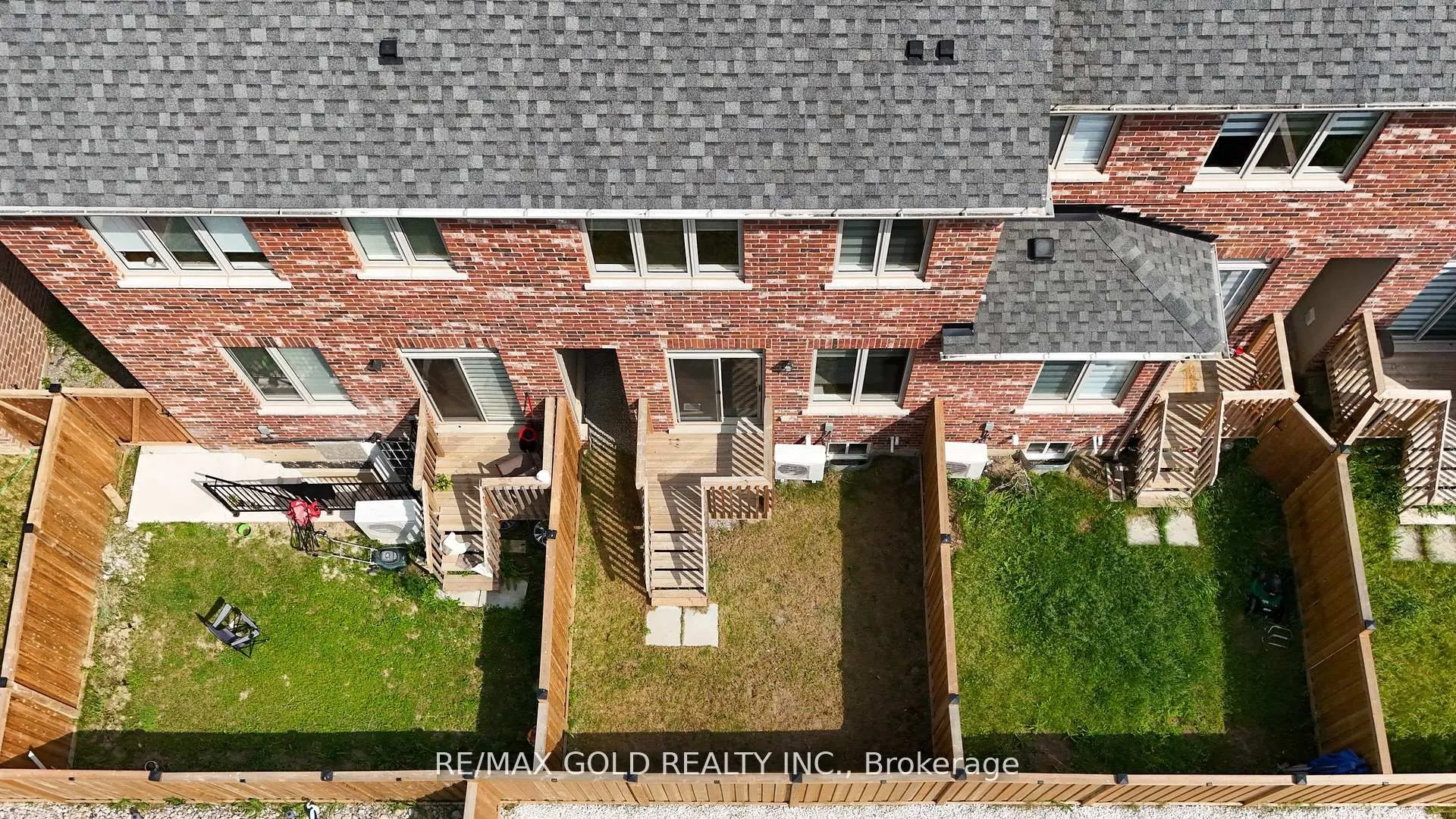 120 Finegan Circle N