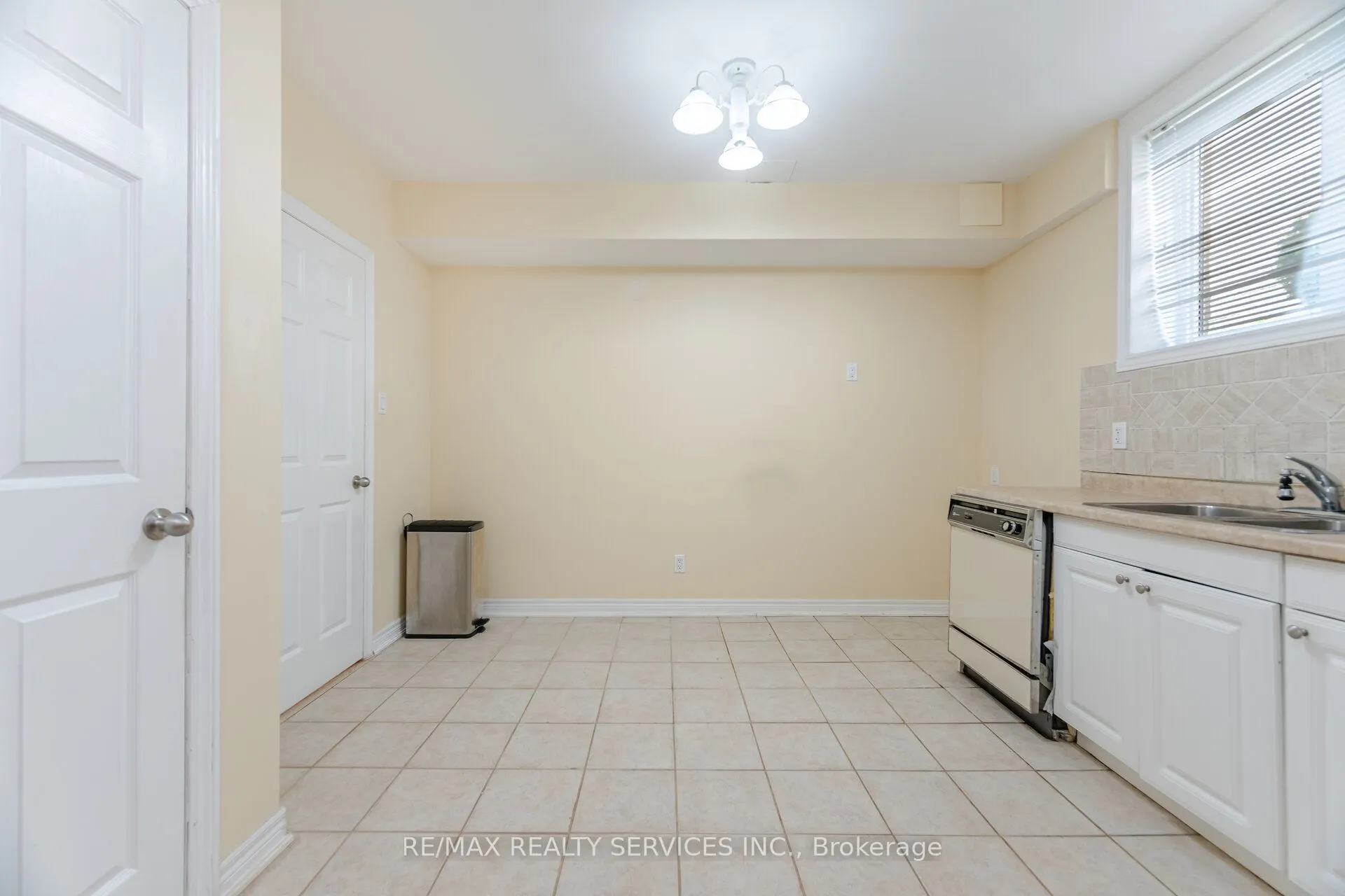 2413 Salcome Drive