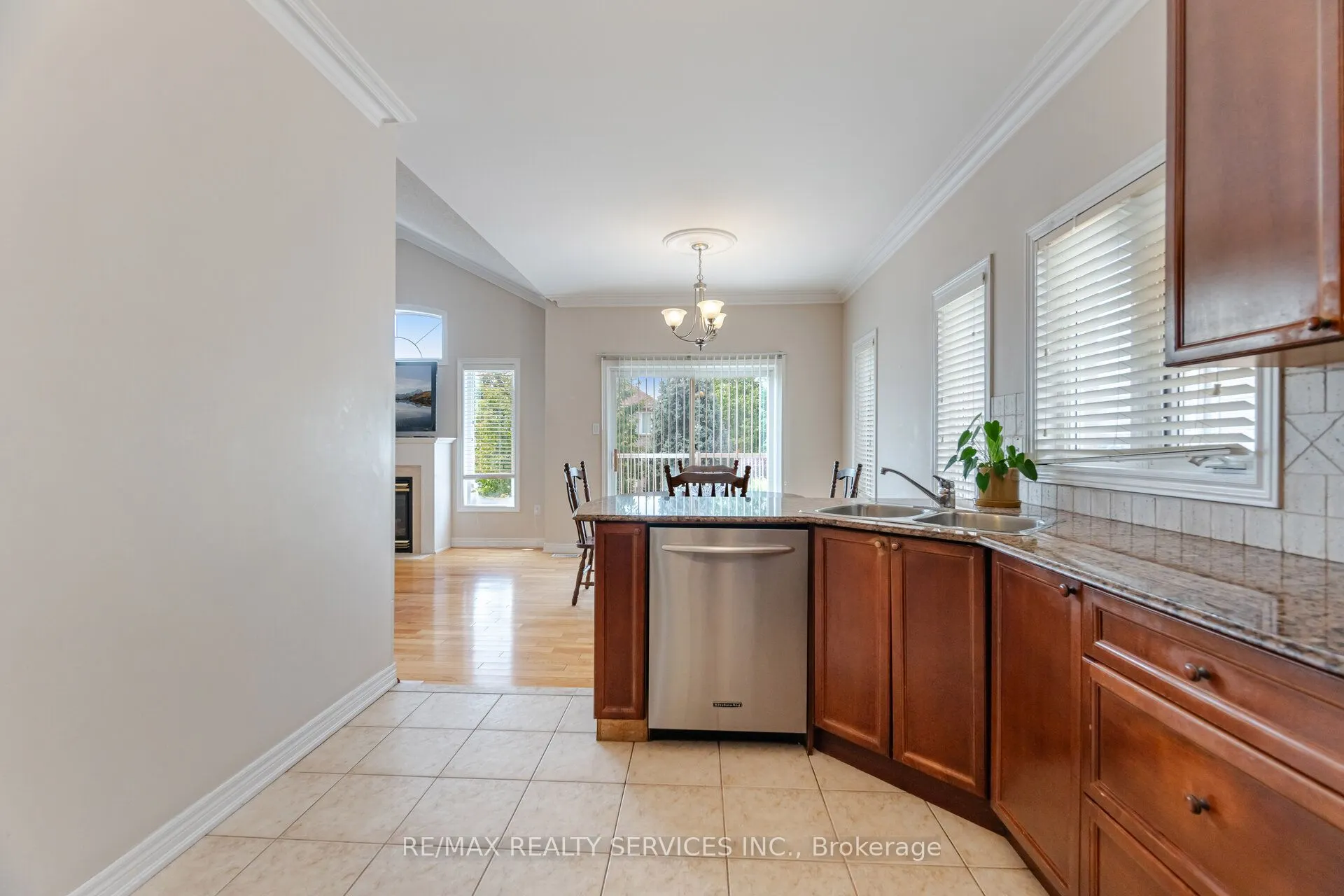 2413 Salcome Drive
