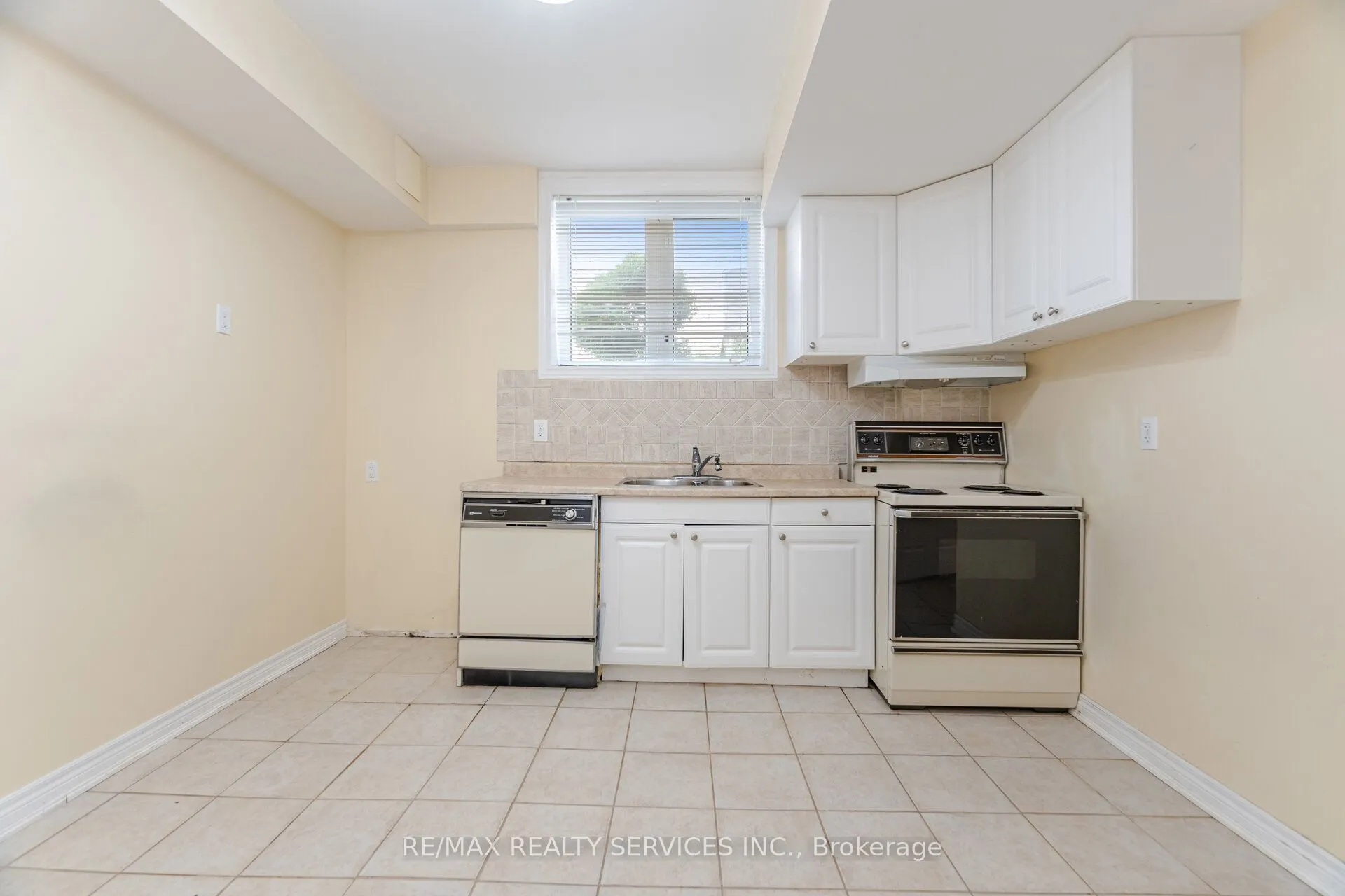 2413 Salcome Drive