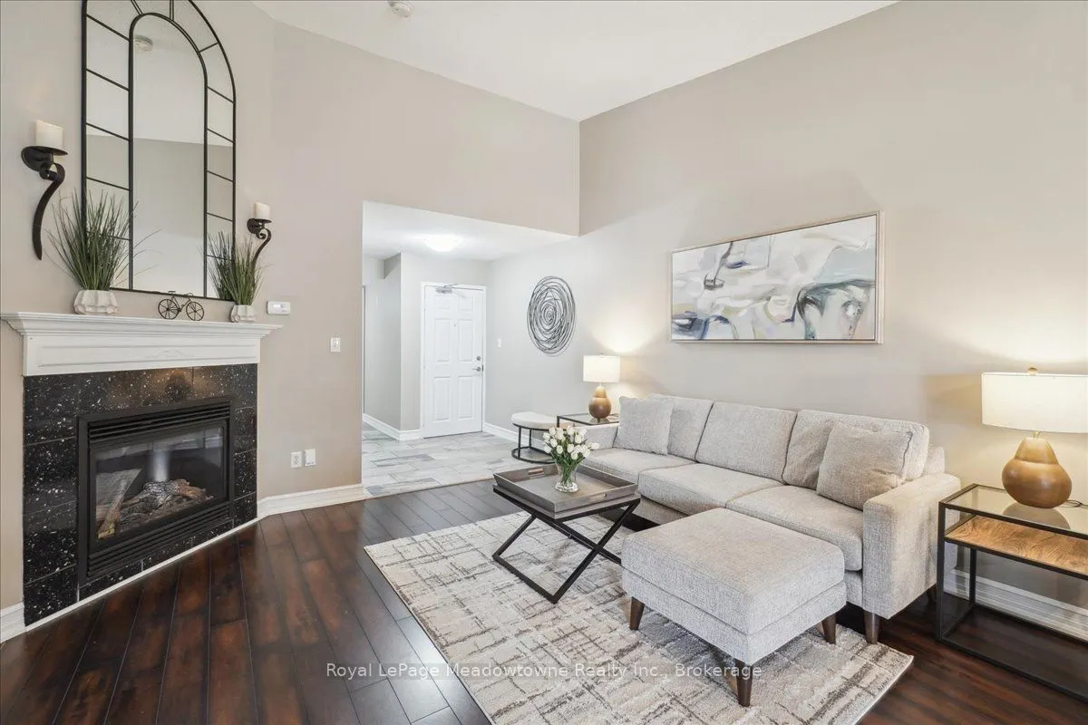 1491 Maple Avenue, #411