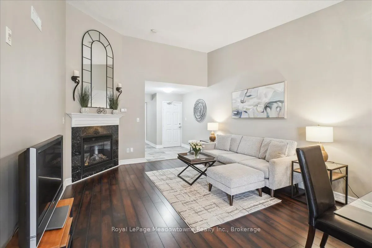 1491 Maple Avenue, #411