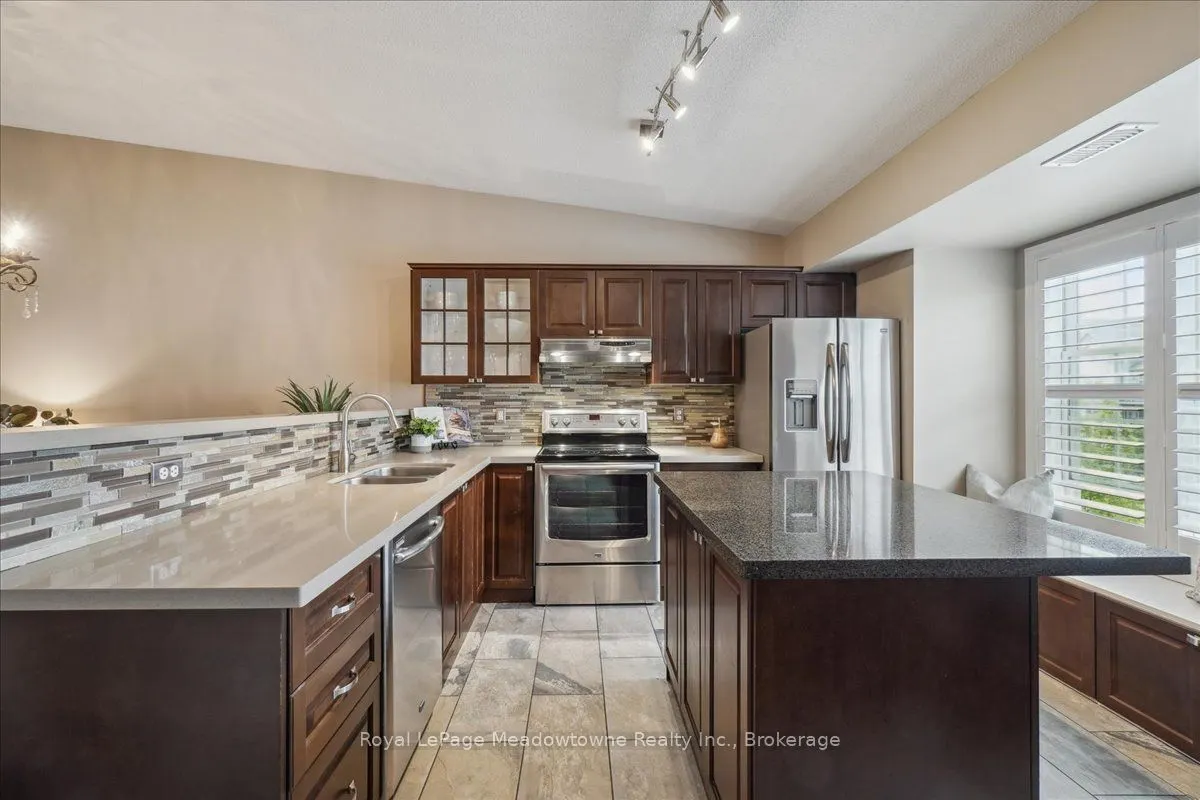 1491 Maple Avenue, #411