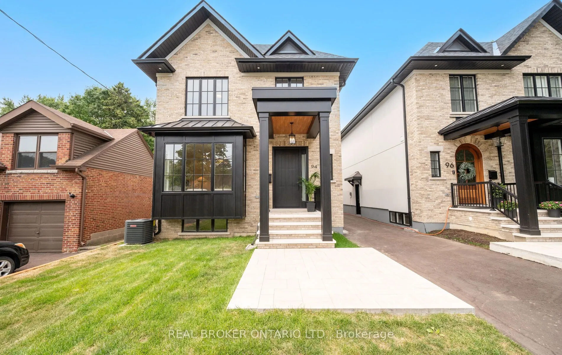 94 Prince Edward Drive S