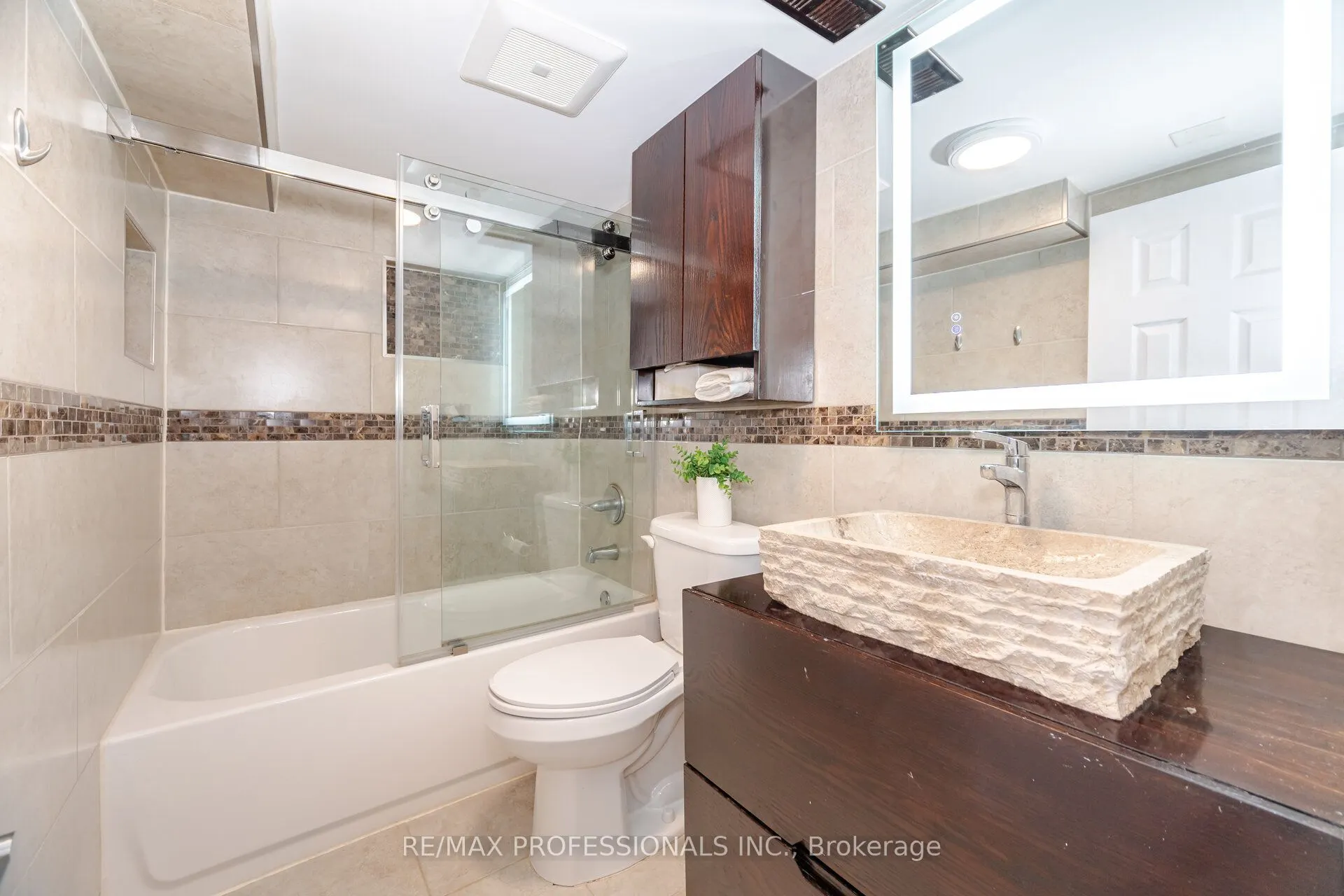39 Old Oak Road, #Bsmt