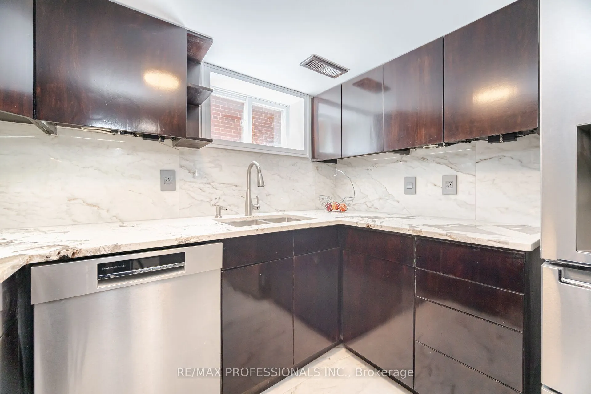 39 Old Oak Road, #Bsmt