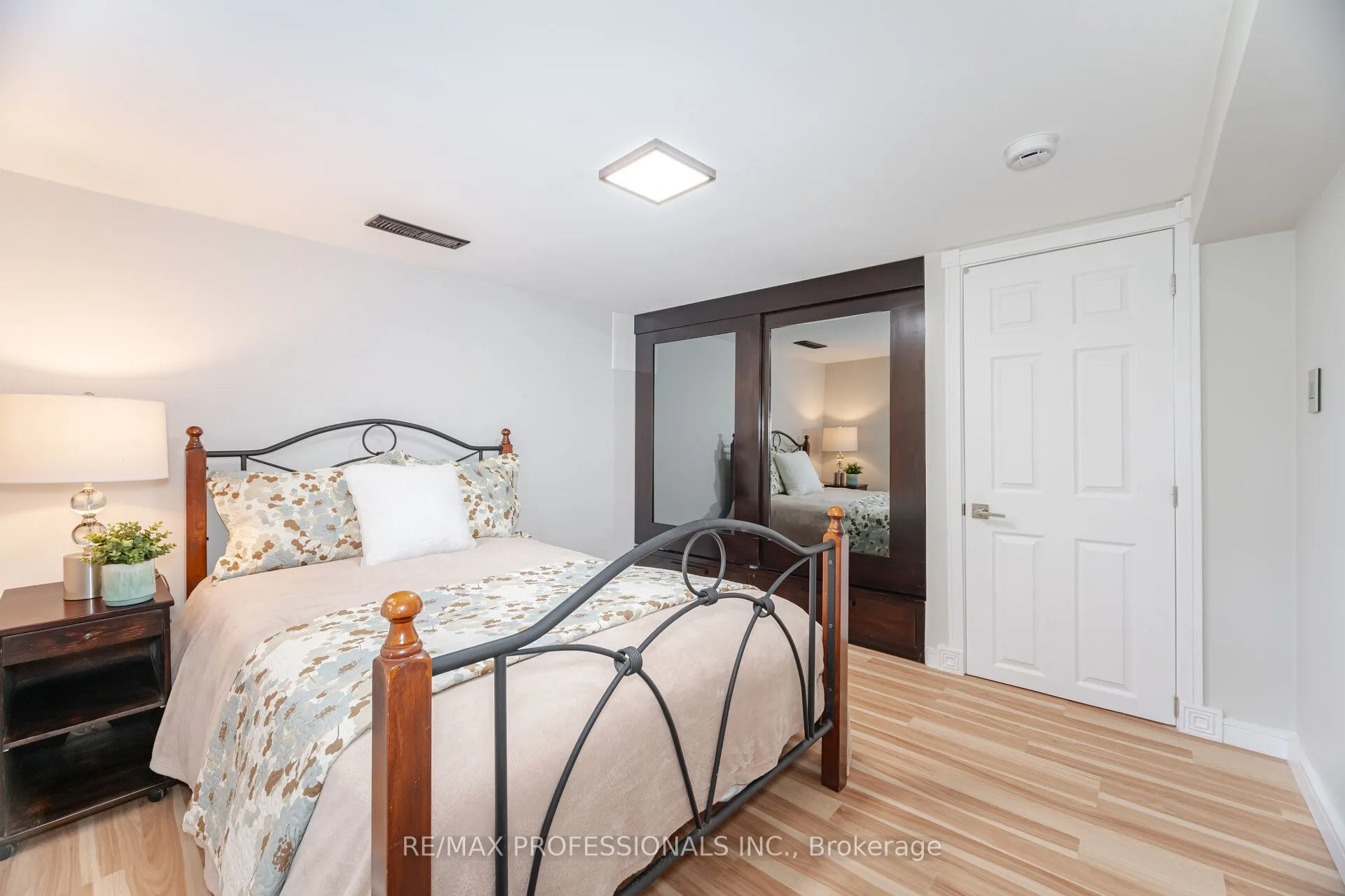 39 Old Oak Road, #Bsmt
