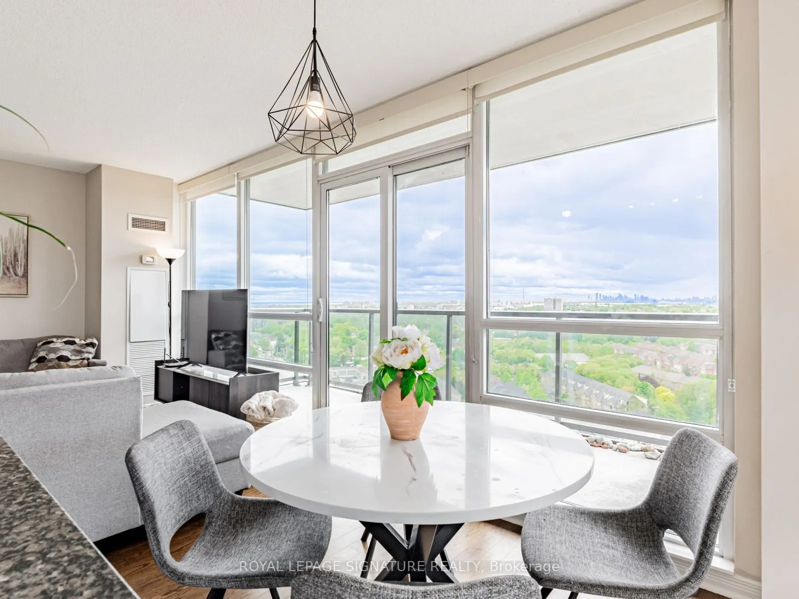 15 Legion Road, #1804
