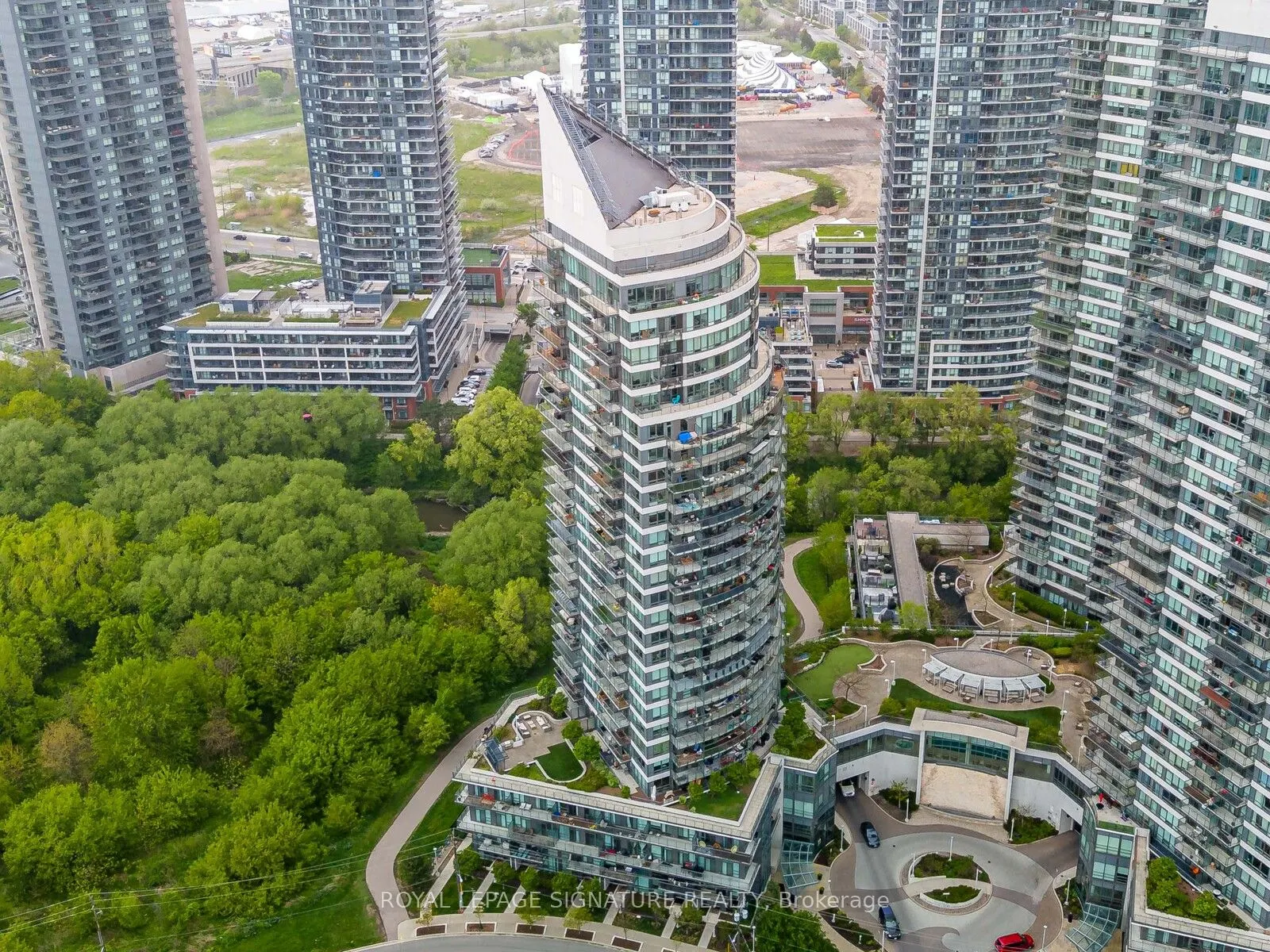 15 Legion Road, #1804