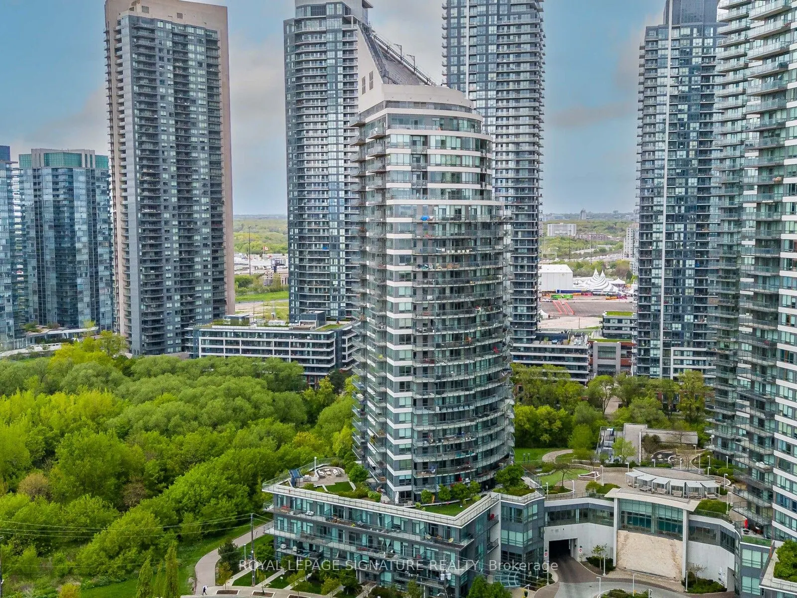 15 Legion Road, #1804