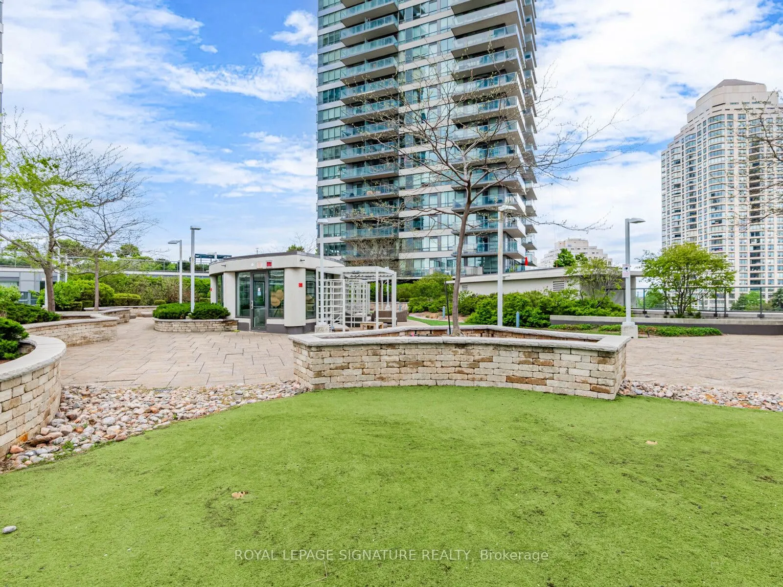 15 Legion Road, #1804