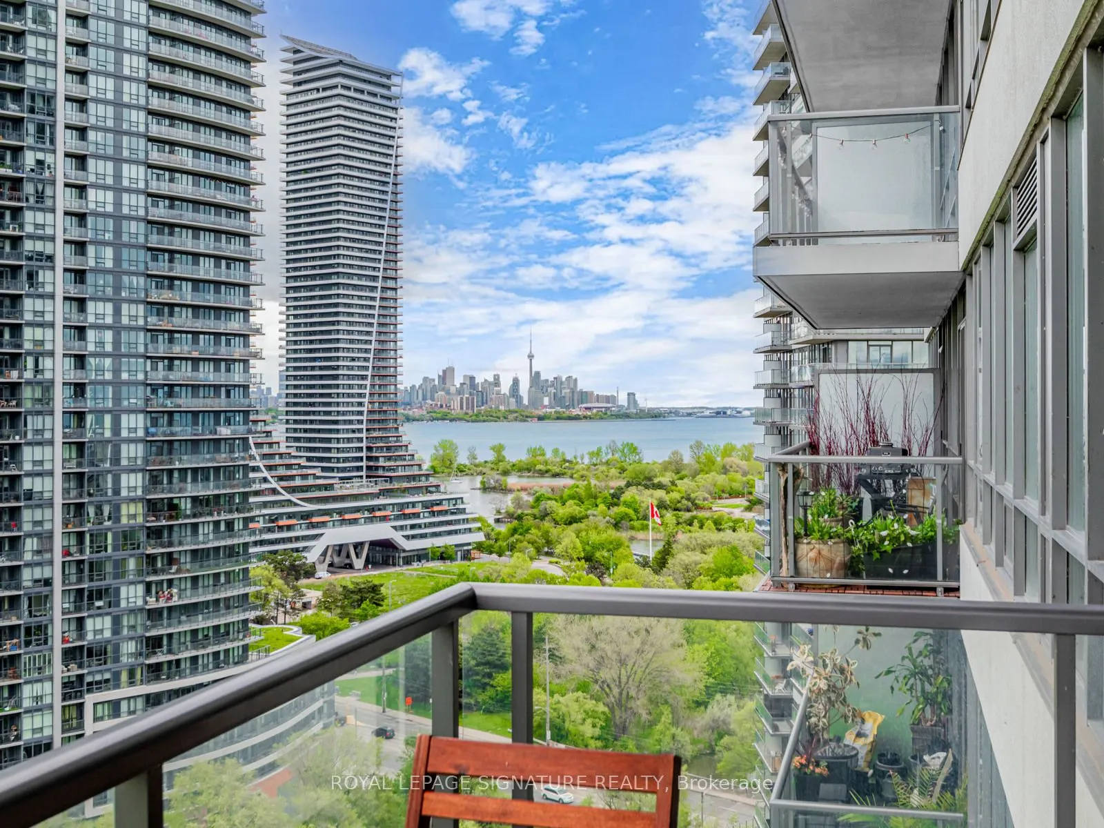 15 Legion Road, #1804