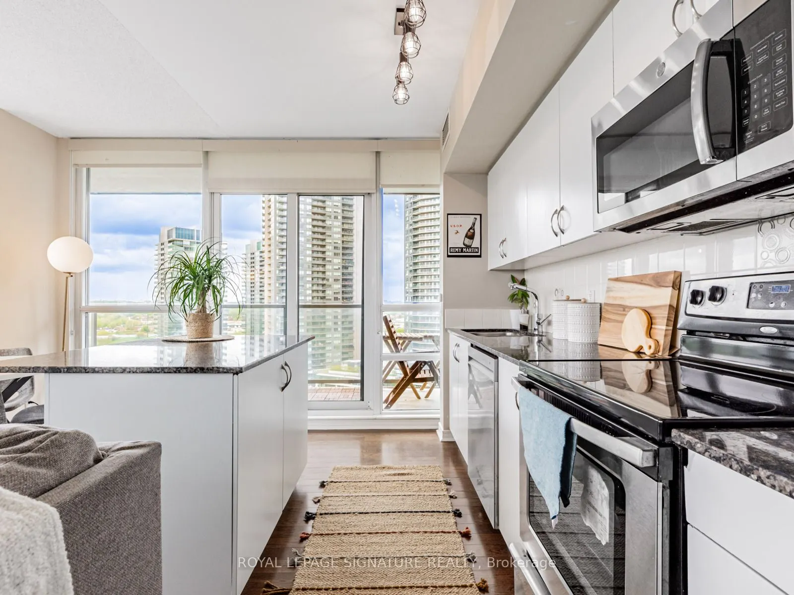 15 Legion Road, #1804