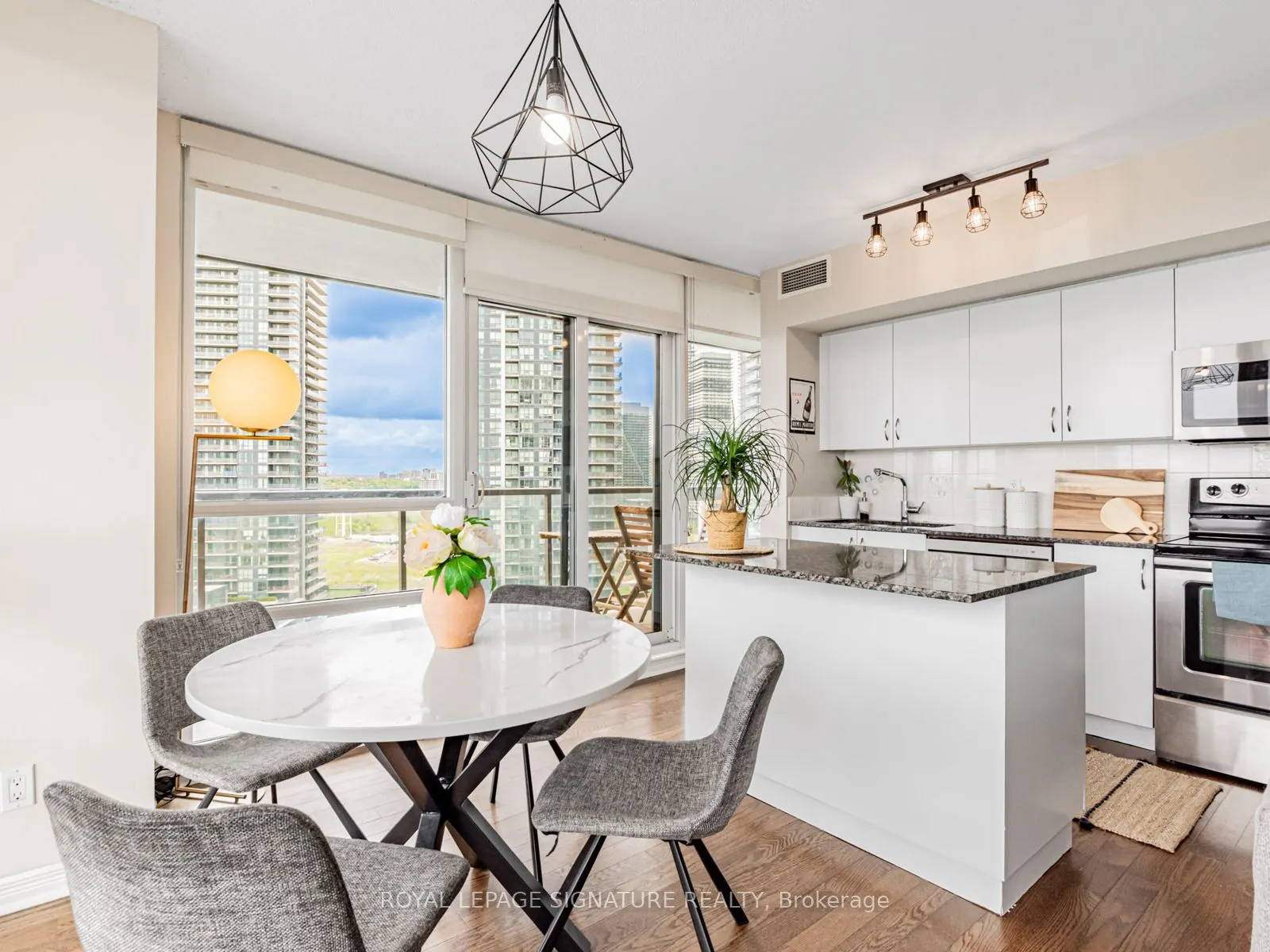 15 Legion Road, #1804