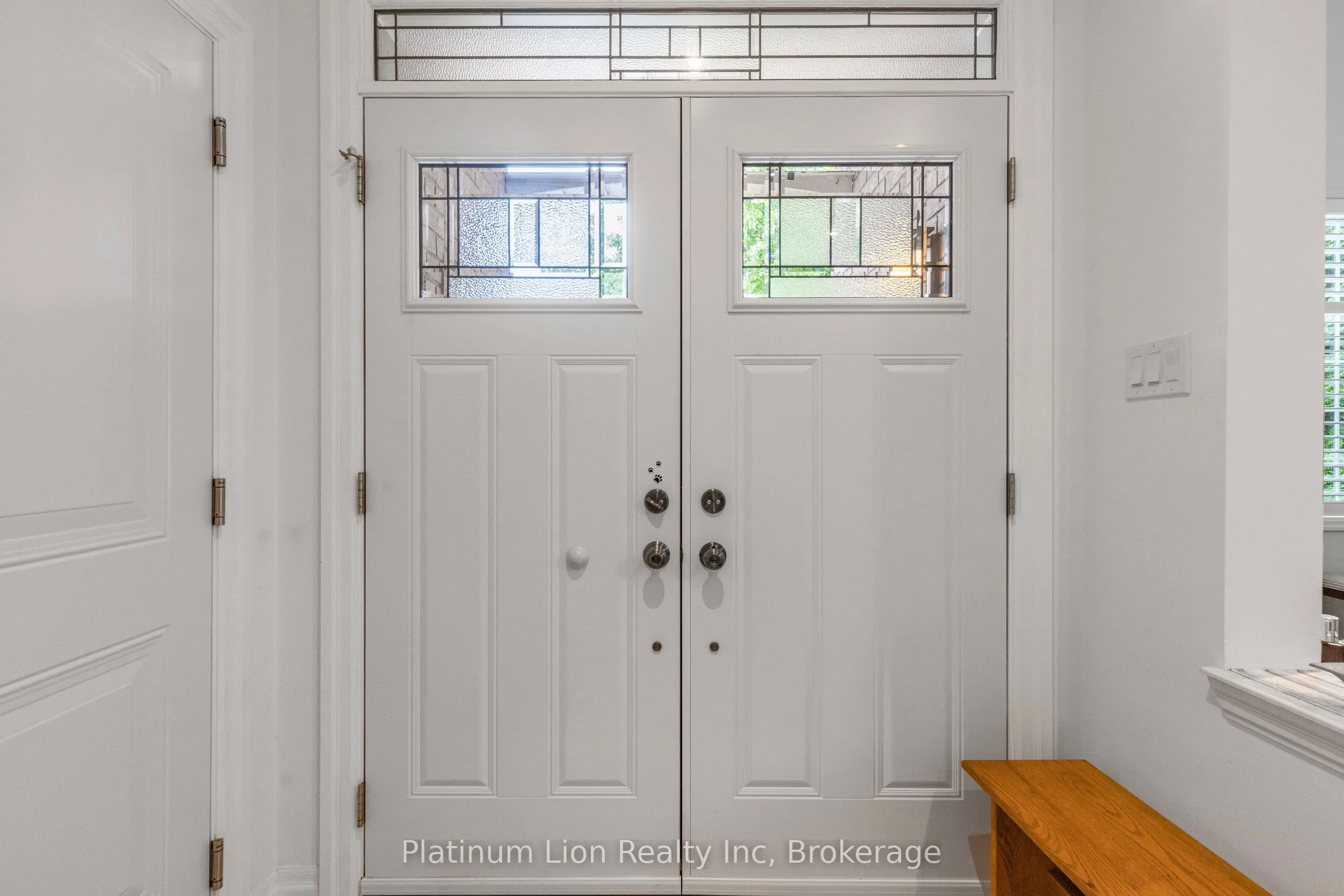 1256 Roundwood Crescent