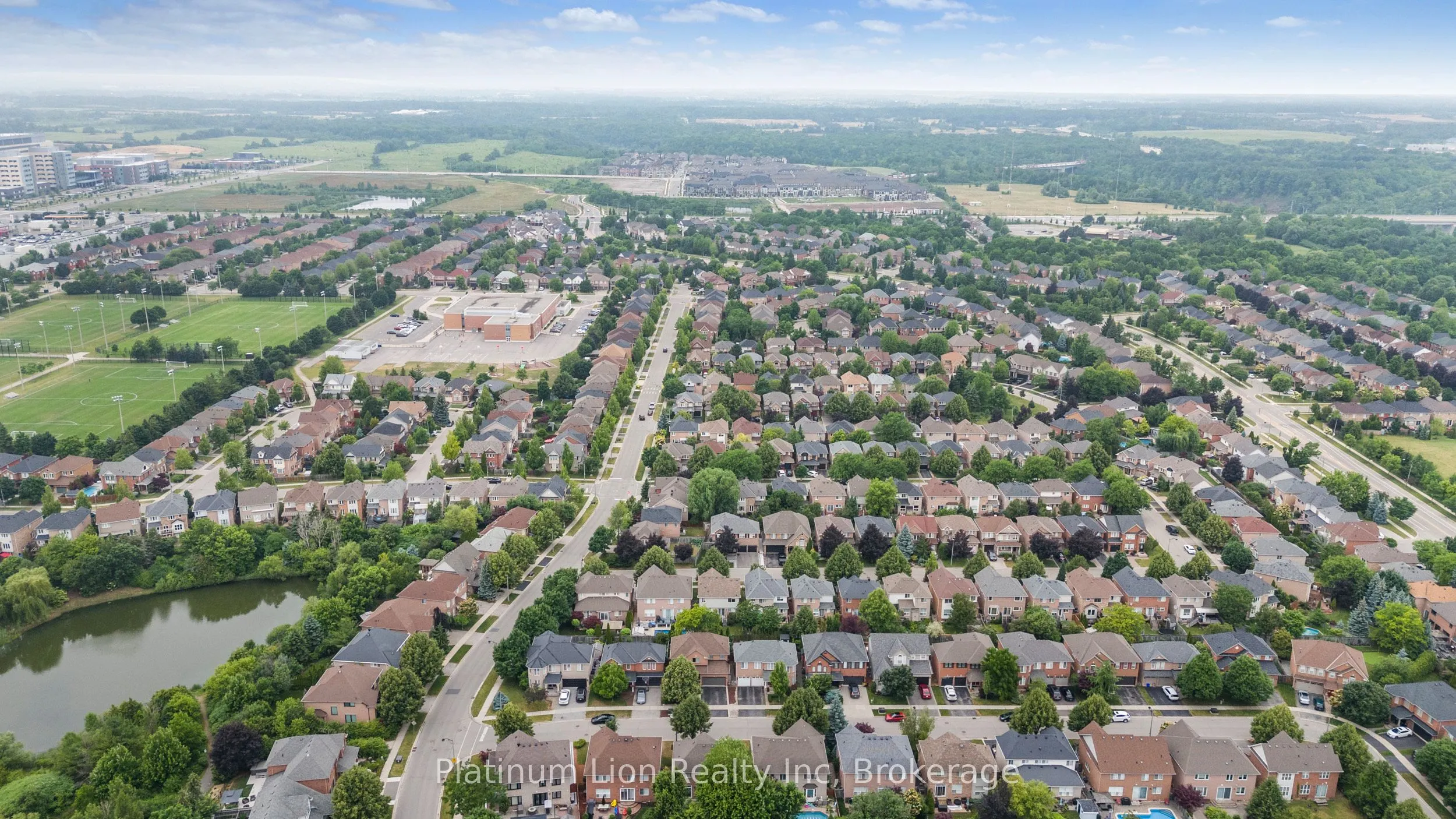 1256 Roundwood Crescent