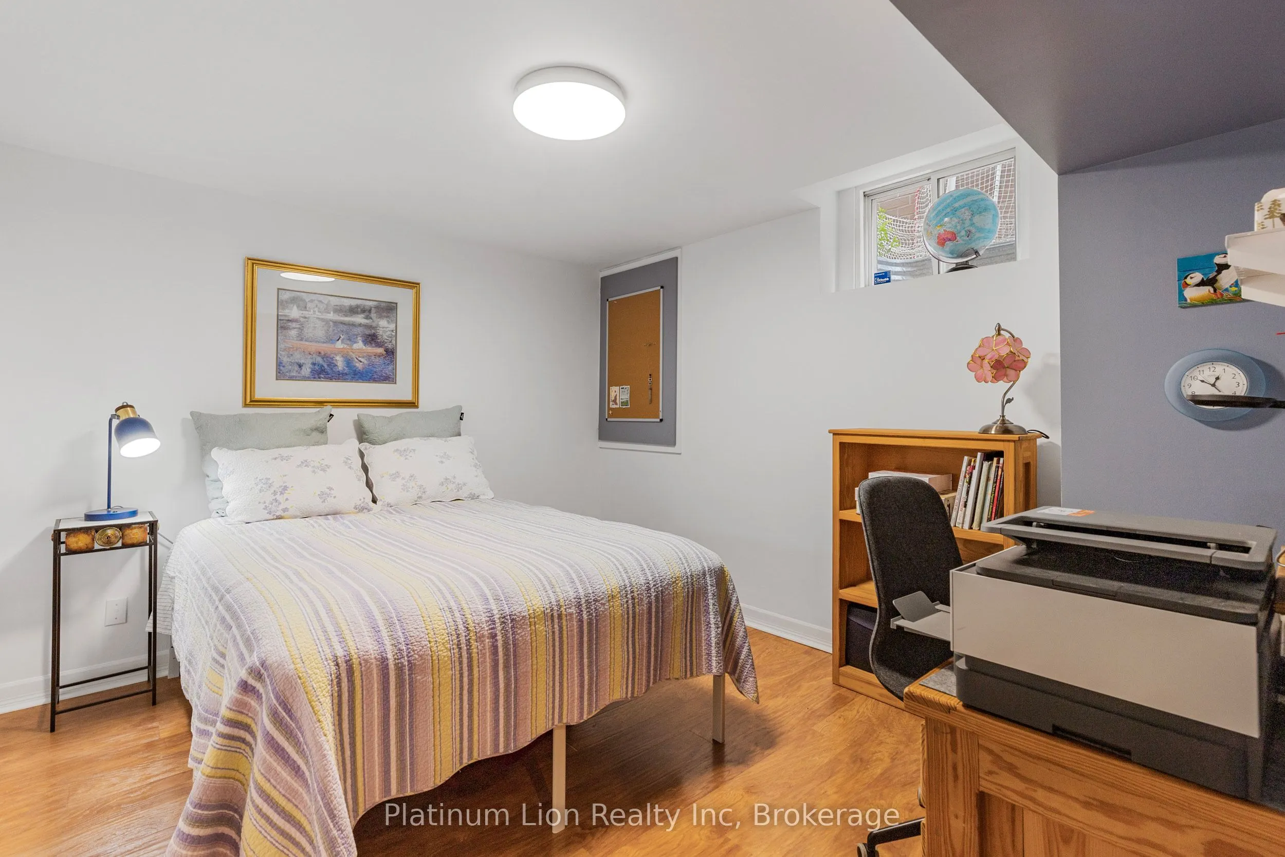 1256 Roundwood Crescent