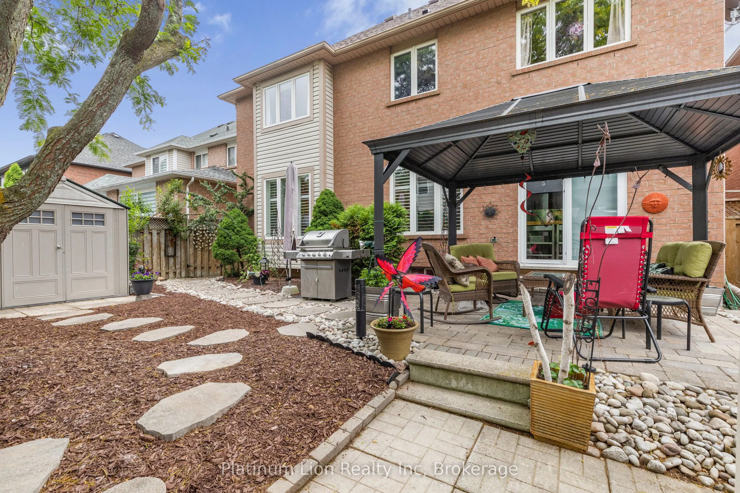 1256 Roundwood Crescent