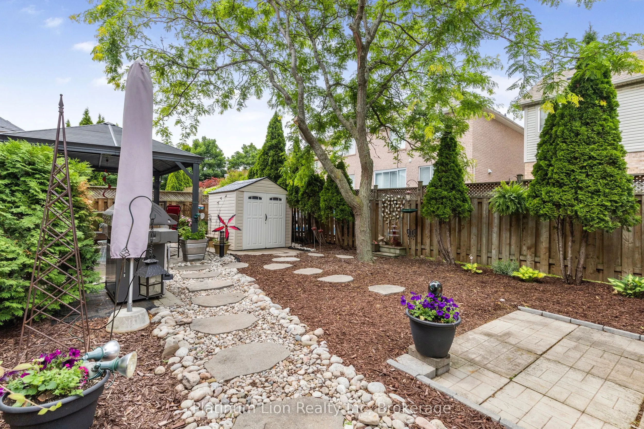 1256 Roundwood Crescent