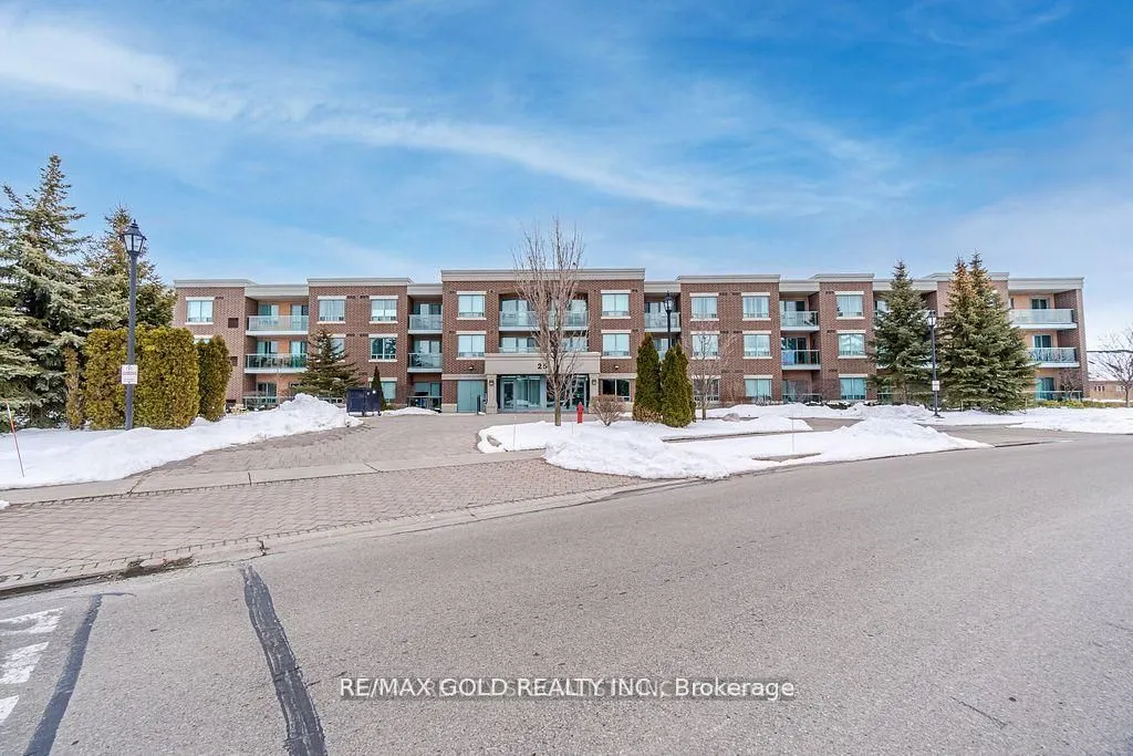 25 Via Rosedale Way, #108