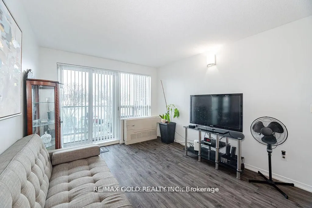 25 Via Rosedale Way, #108