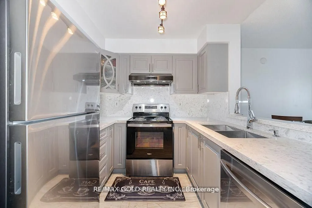 25 Via Rosedale Way, #108