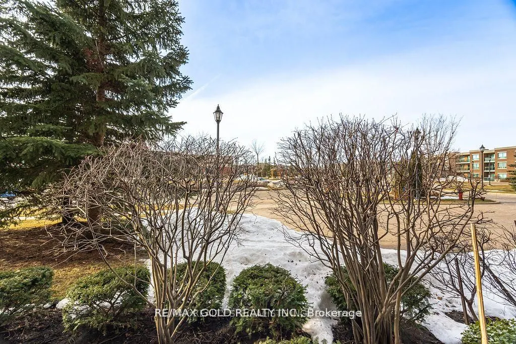 25 Via Rosedale Way, #108