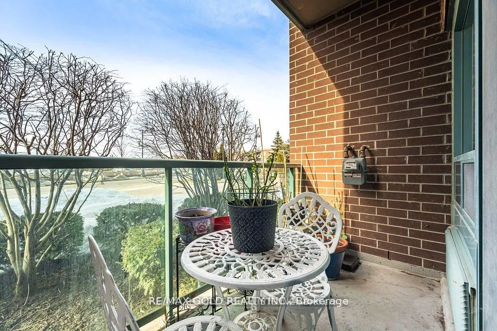 25 Via Rosedale Way, #108