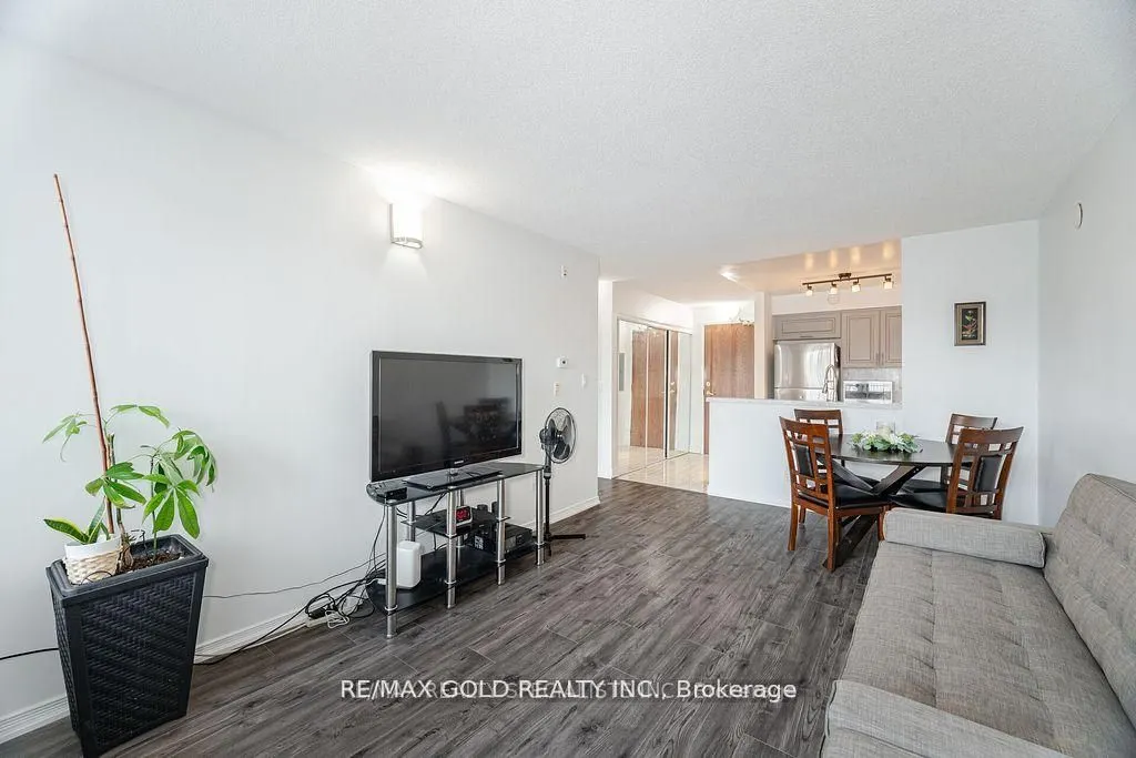 25 Via Rosedale Way, #108