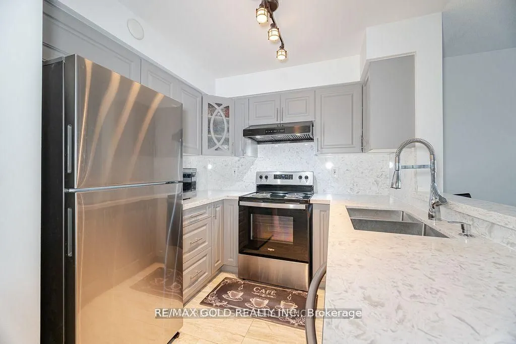 25 Via Rosedale Way, #108