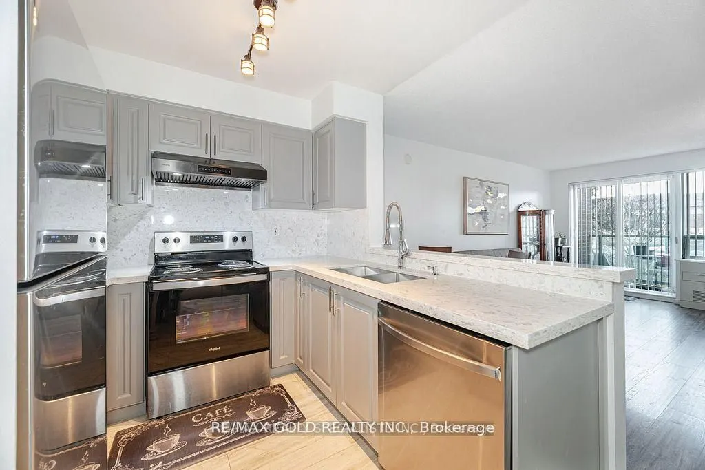 25 Via Rosedale Way, #108