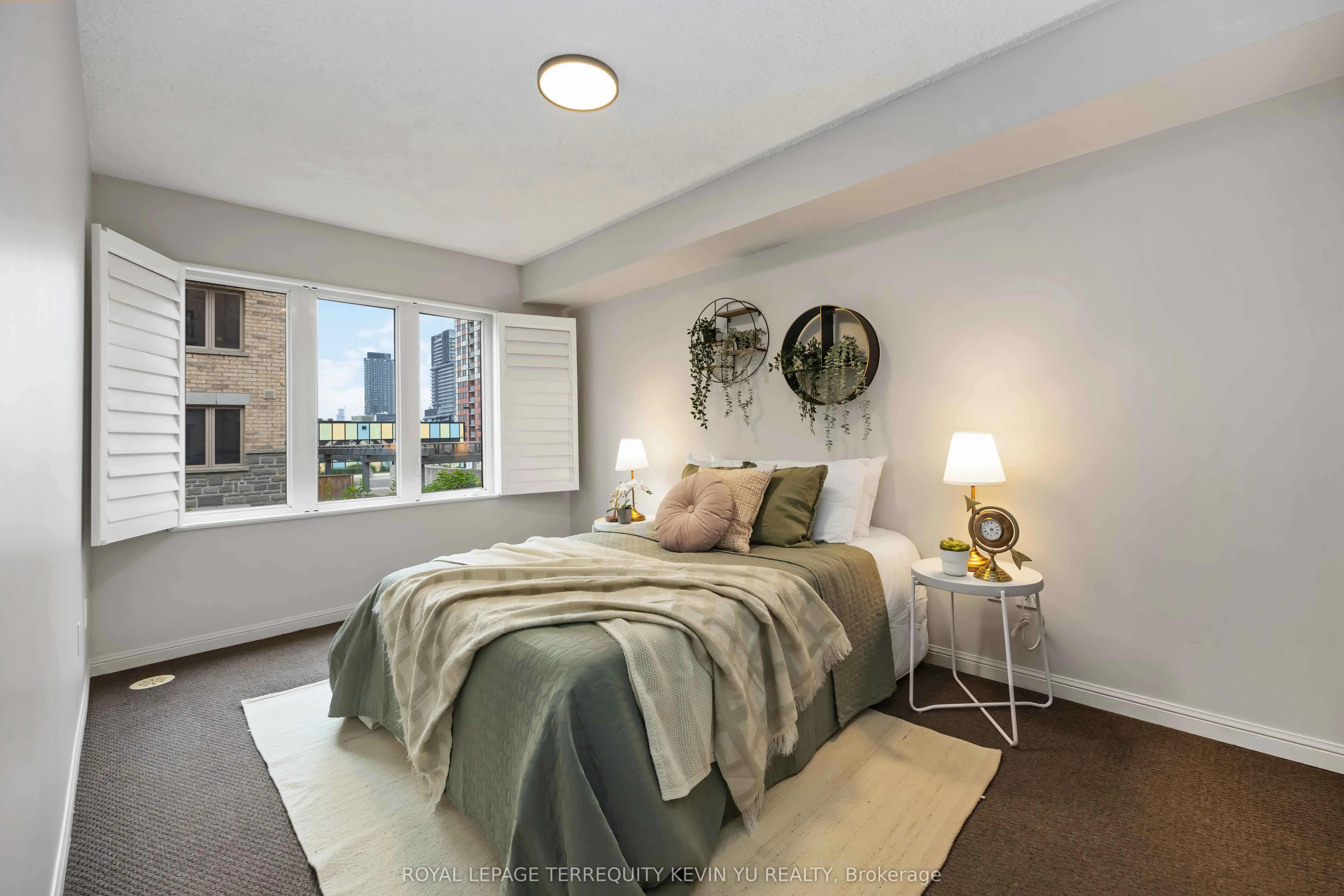 8 Foundry Avenue, #163