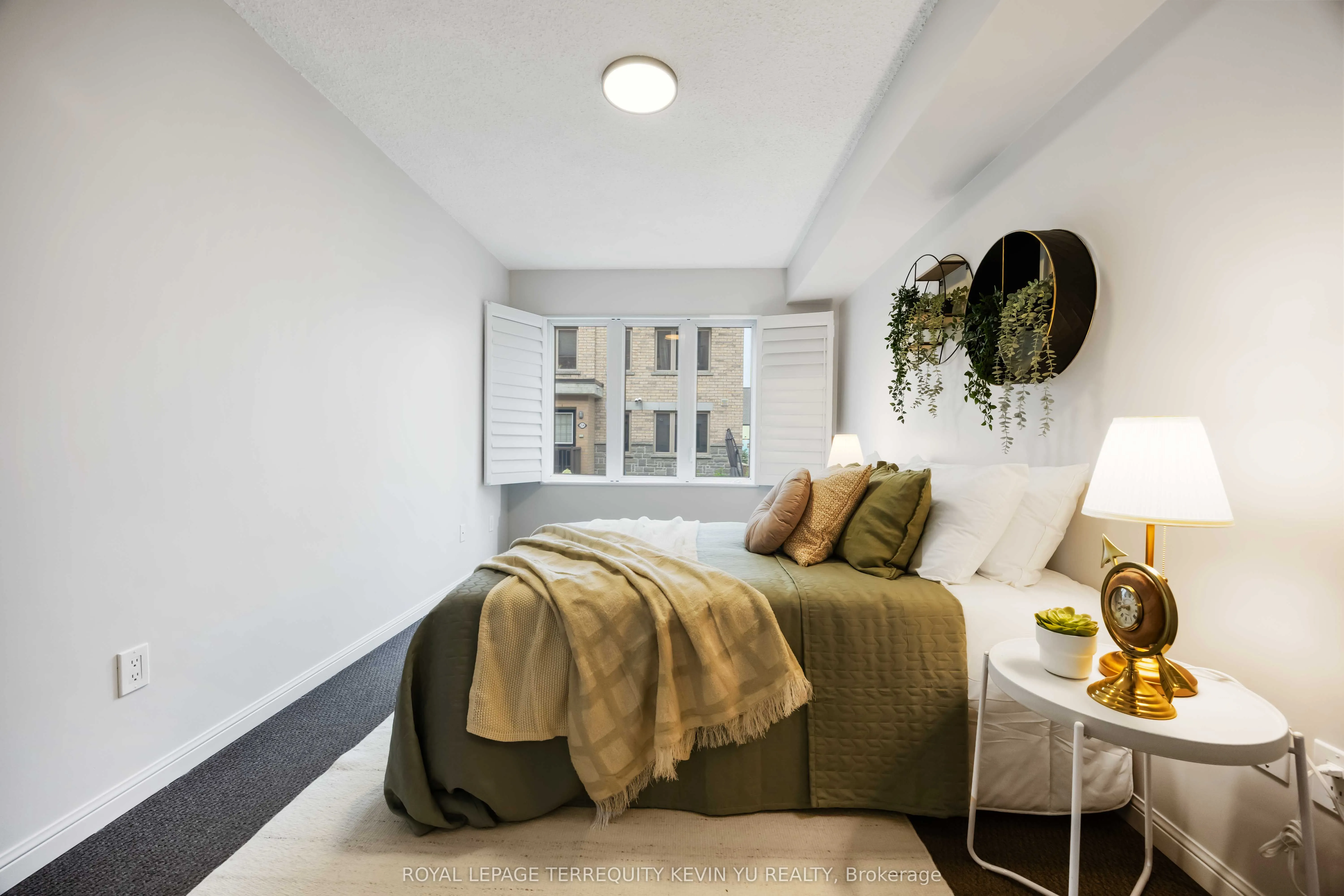 8 Foundry Avenue, #163
