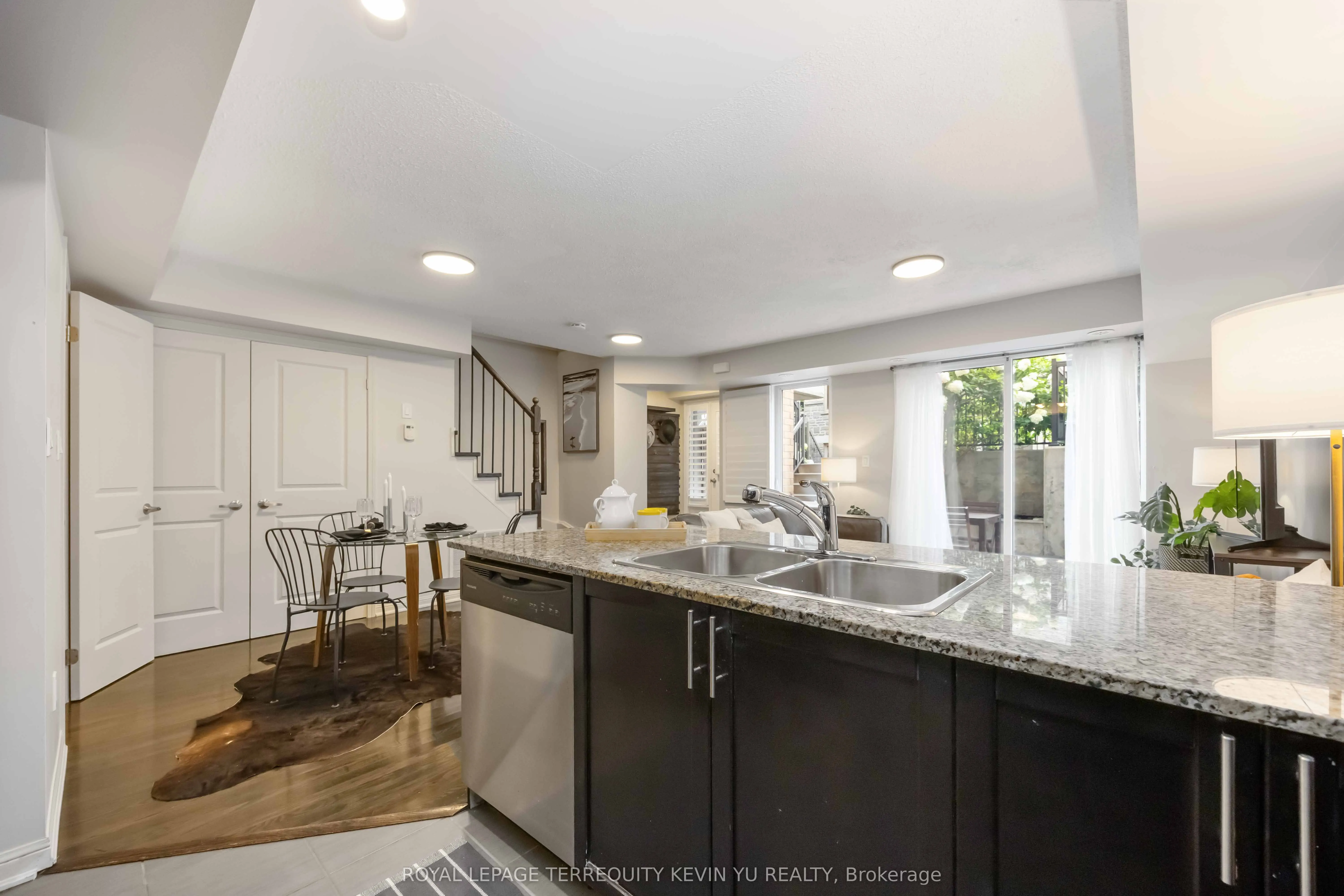 8 Foundry Avenue, #163