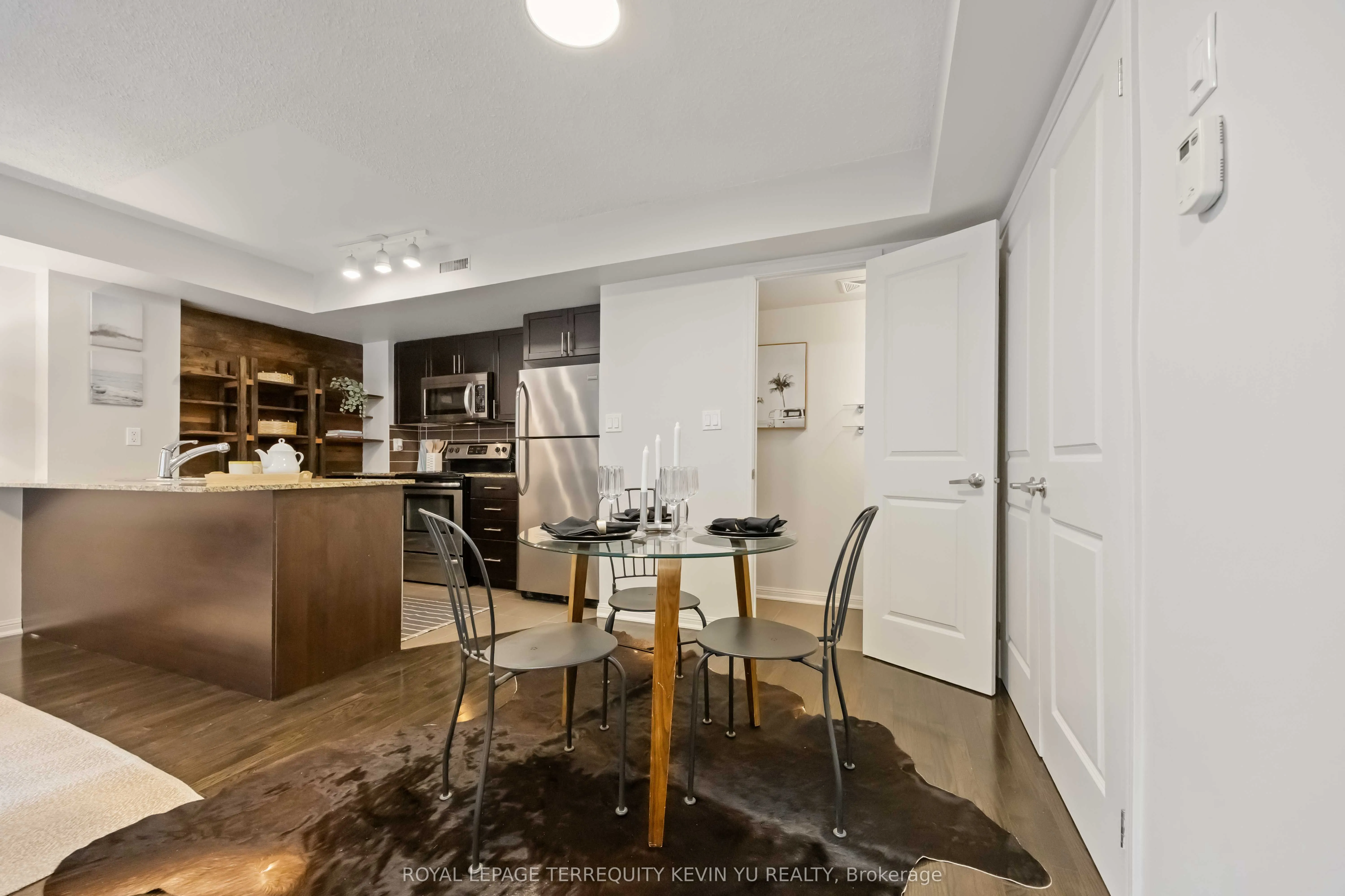 8 Foundry Avenue, #163
