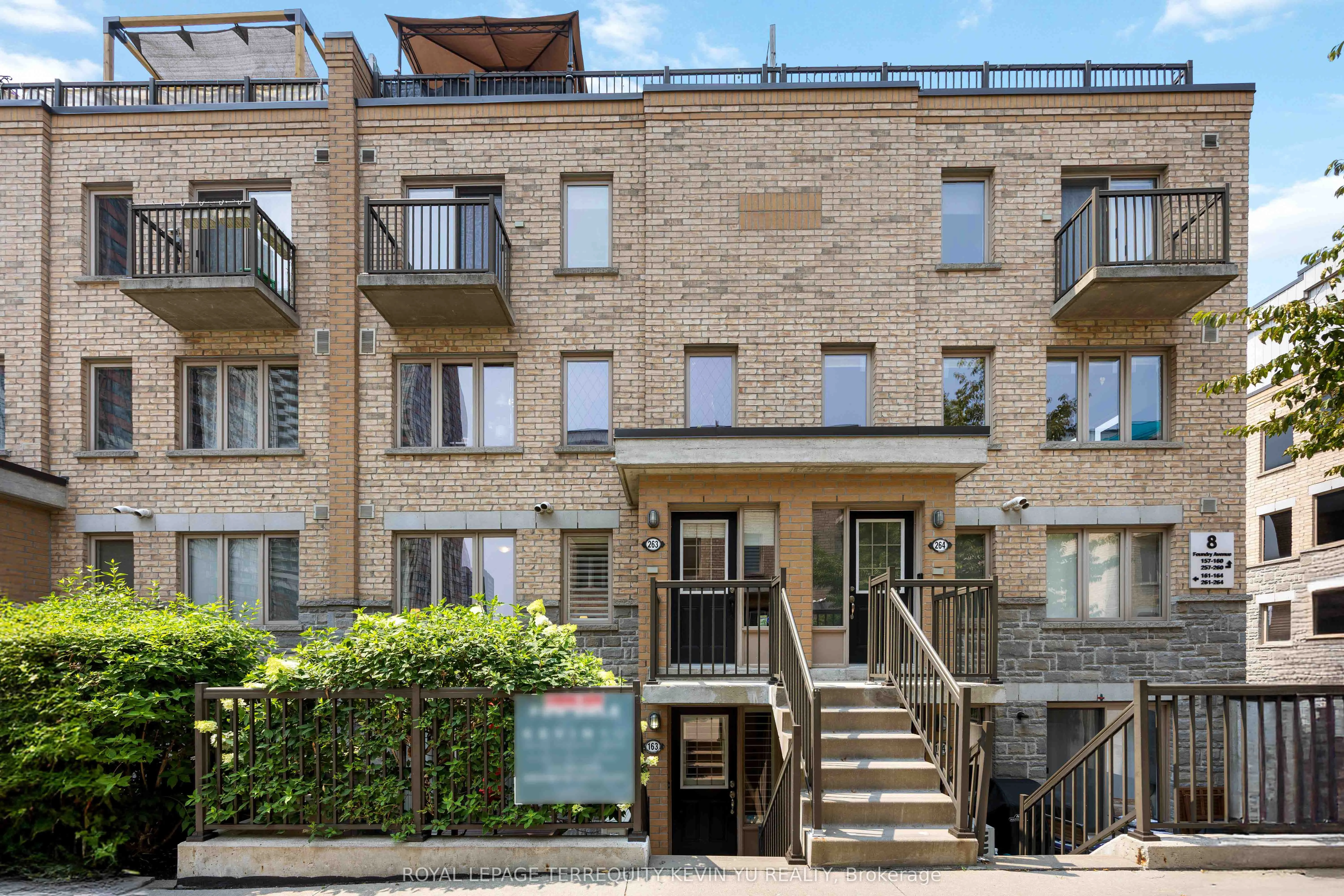 8 Foundry Avenue, #163