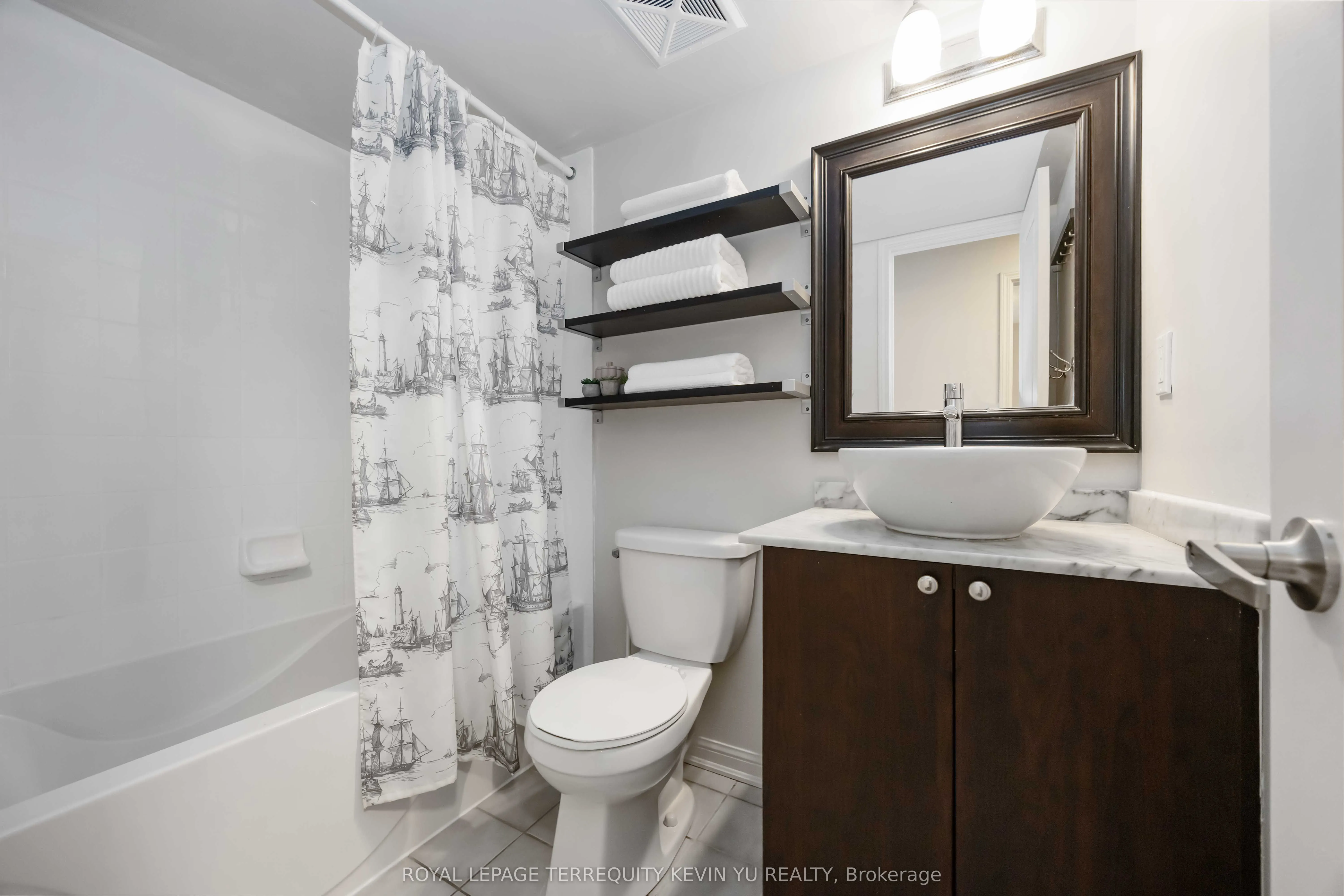 8 Foundry Avenue, #163