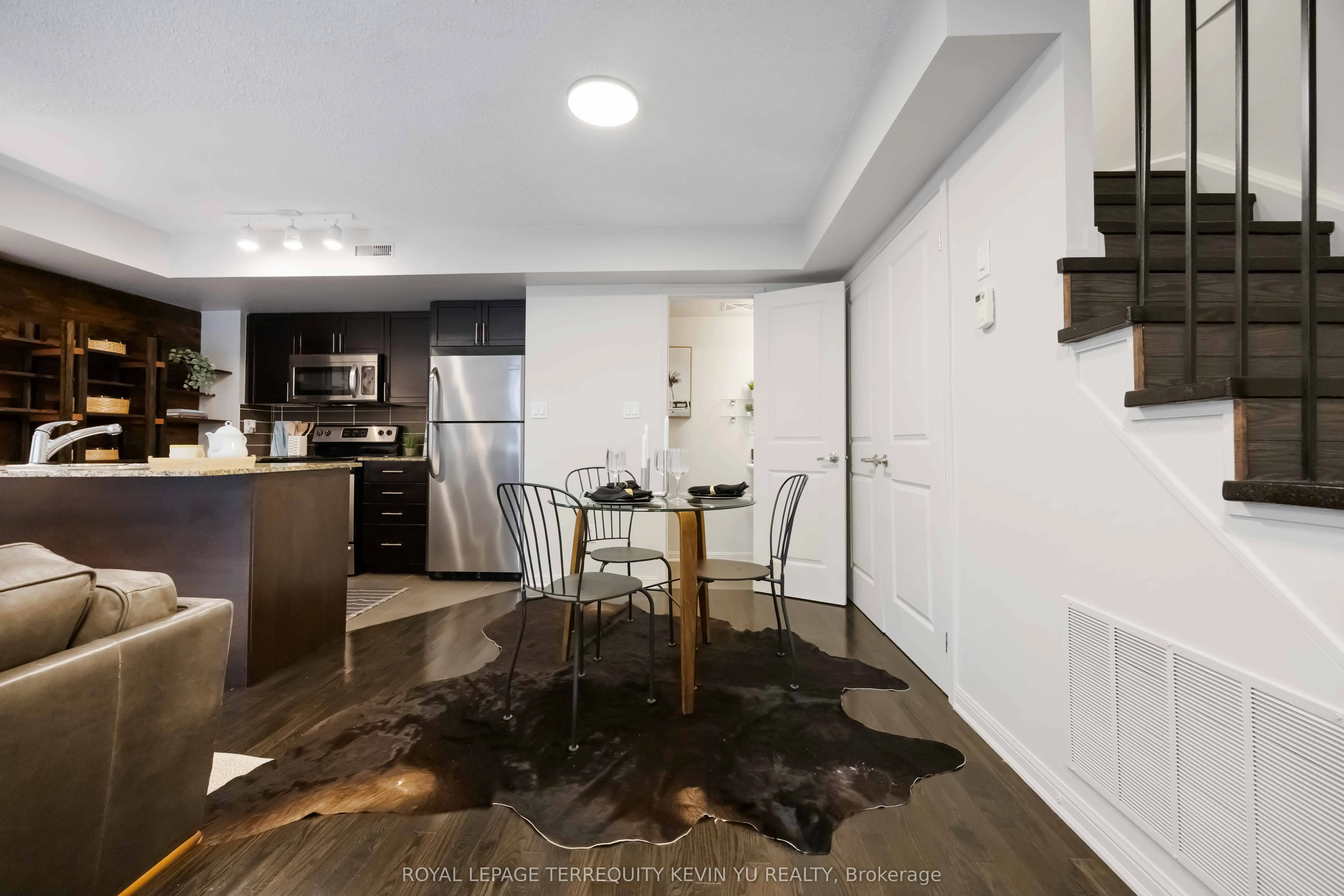 8 Foundry Avenue, #163
