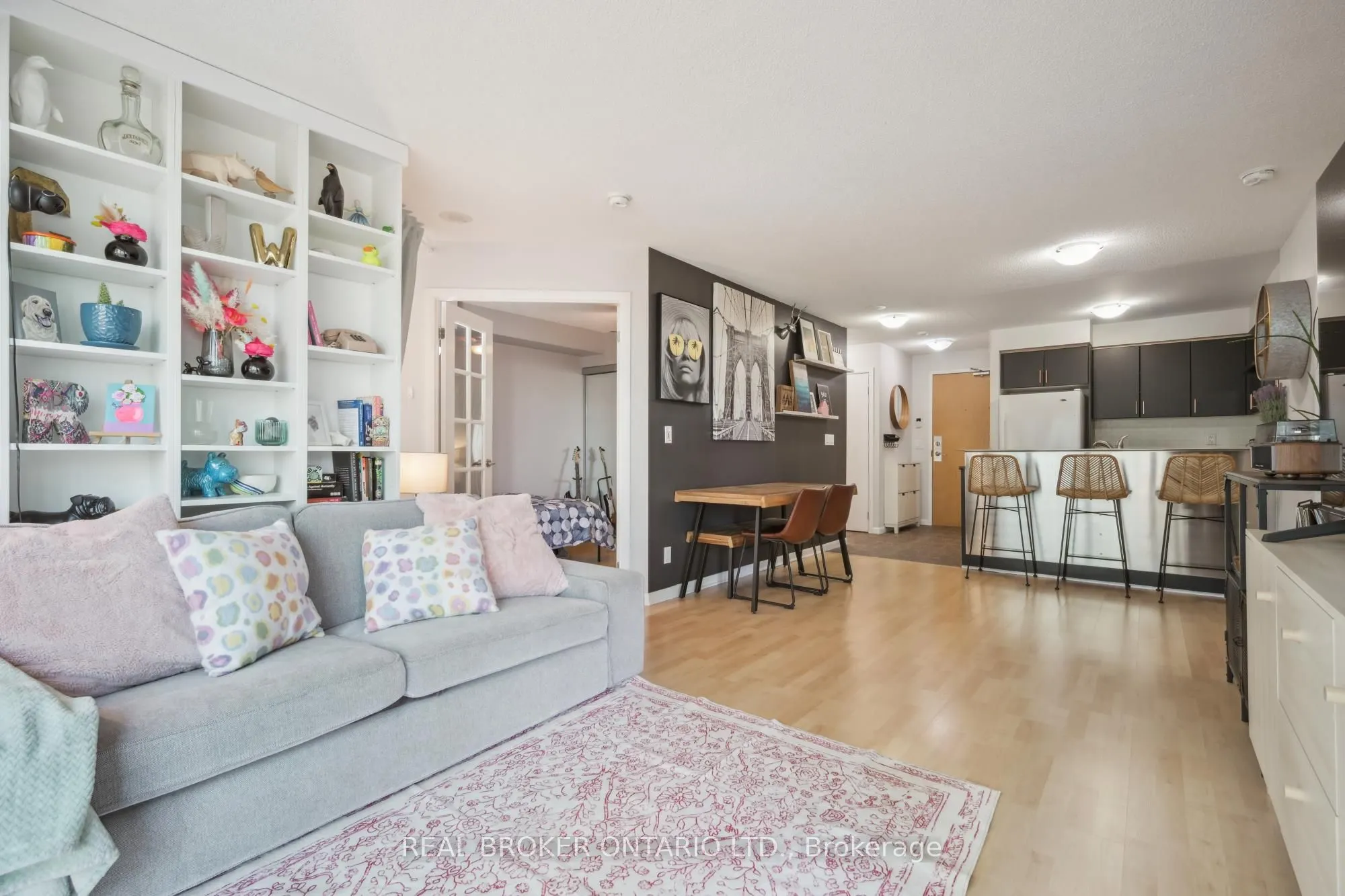 185 Legion Road N, #608