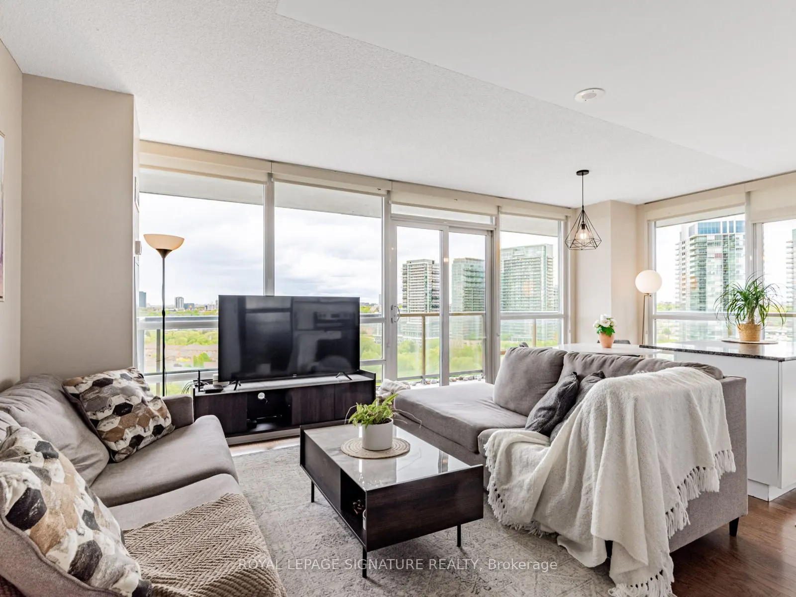 15 Legion Road, #1804