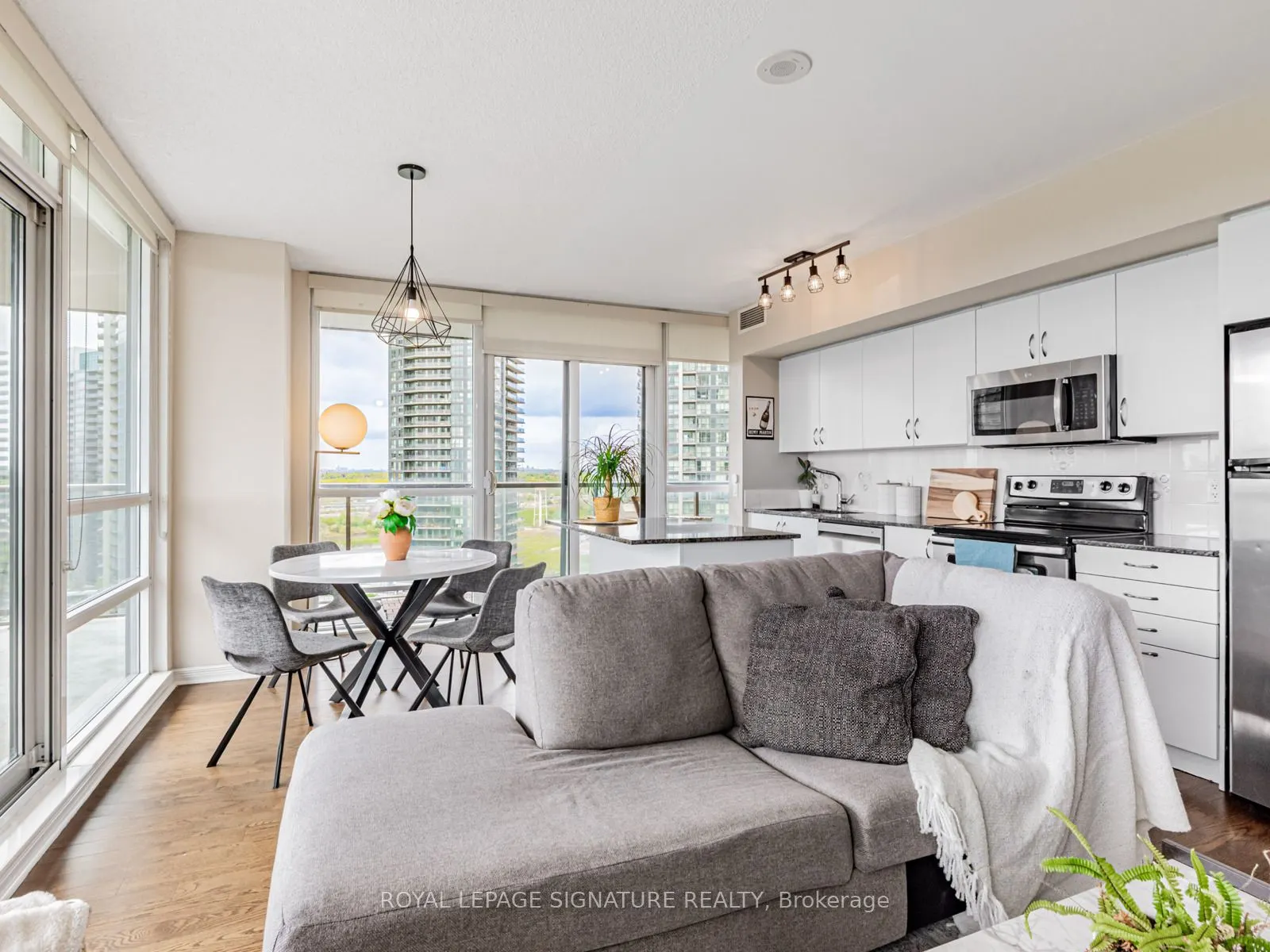 15 Legion Road, #1804