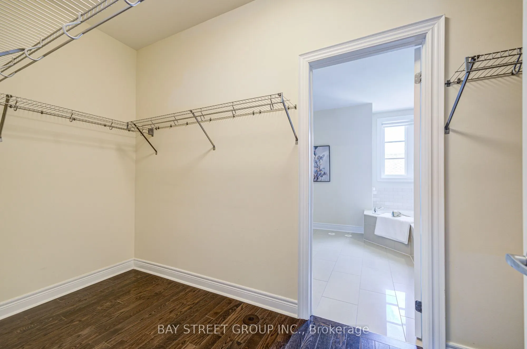 37 Lobo Mews