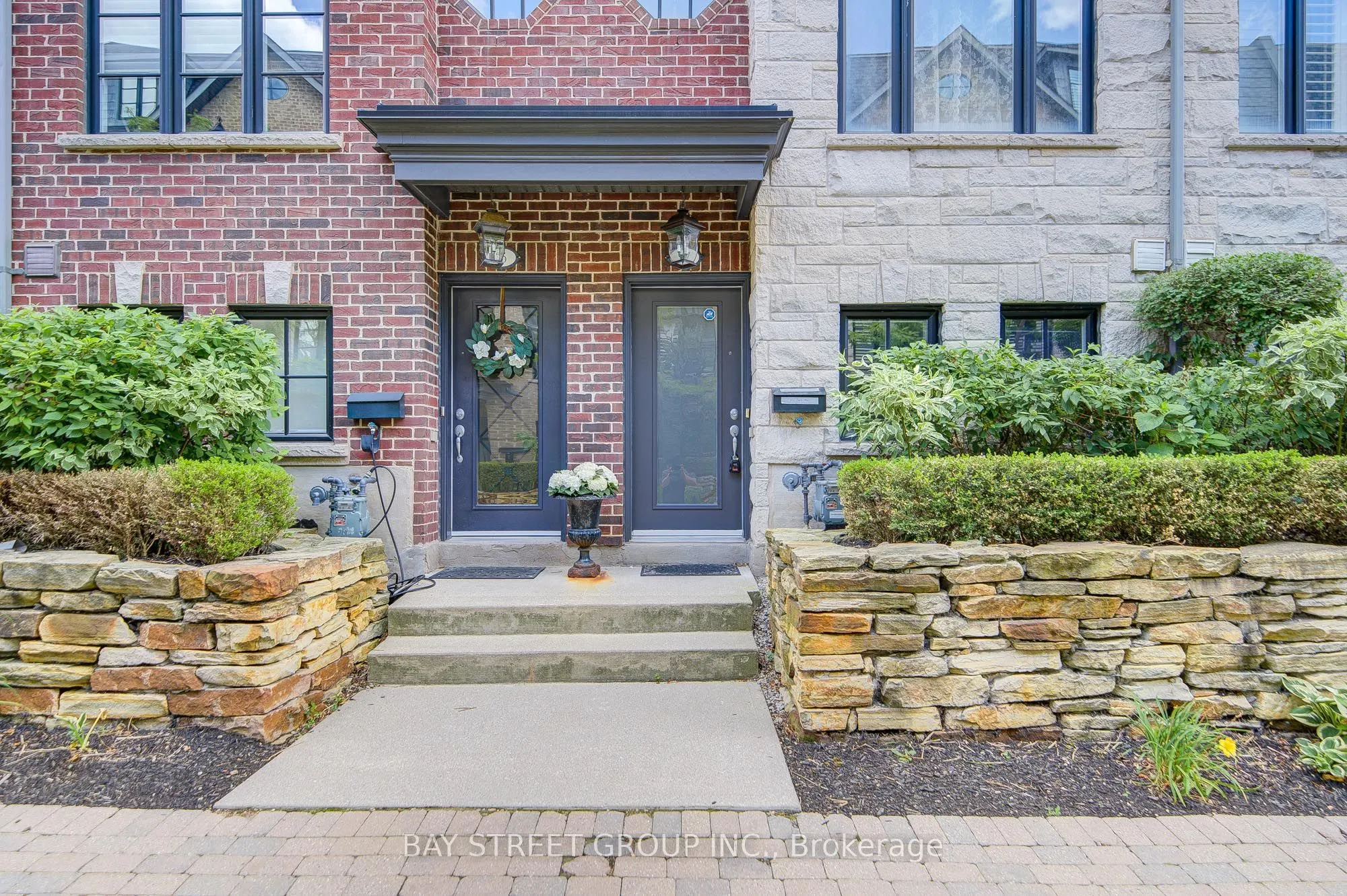 37 Lobo Mews